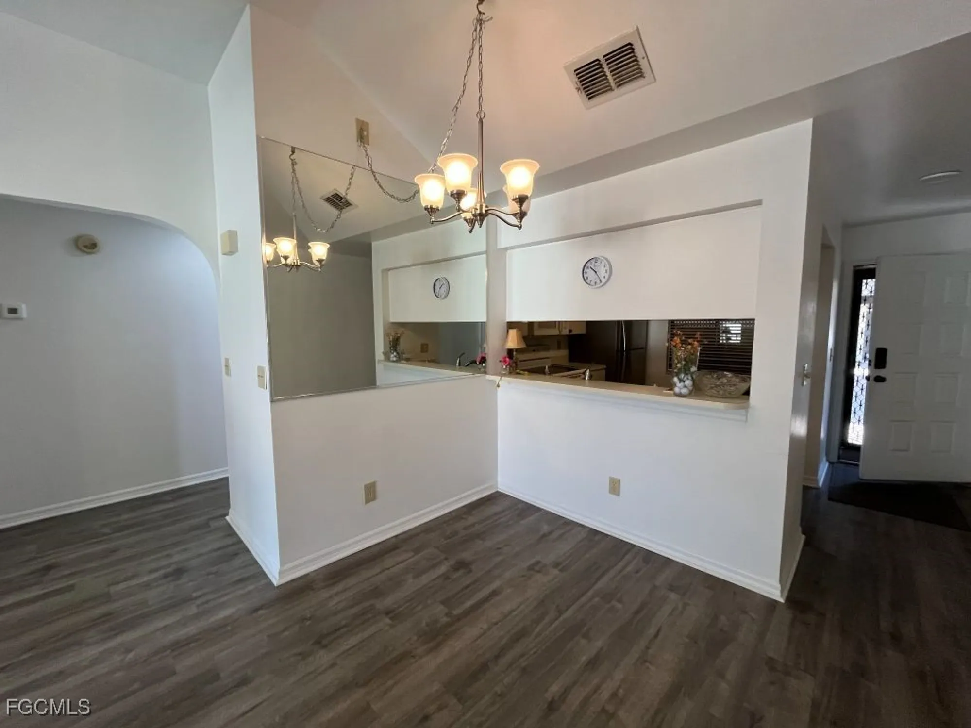 Property Slideshow image 4 of 34 | 11500 caravel cir 4028, Fort Myers, FL, 33908