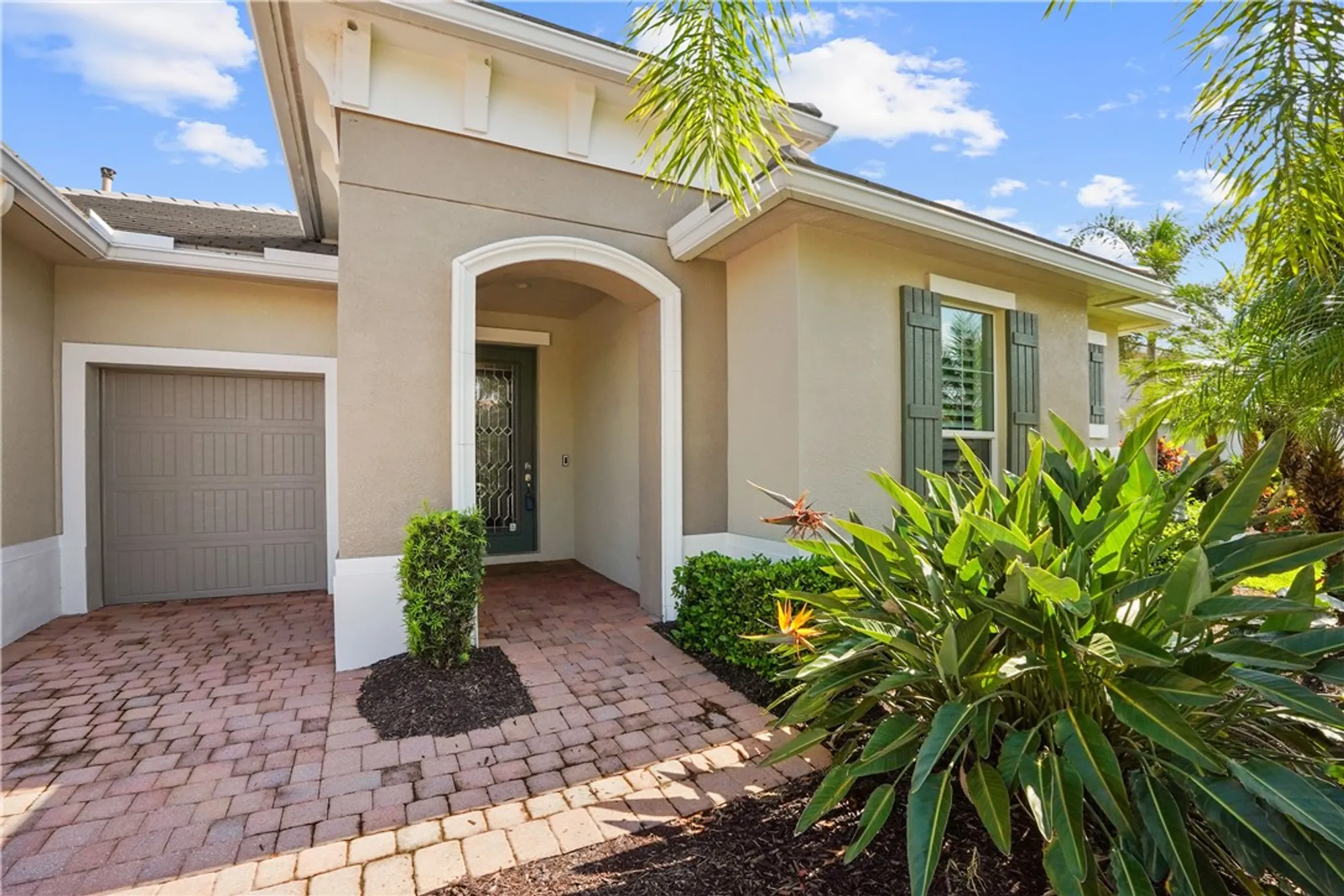 Property Slideshow image 4 of 34 | 10127 sw cypress wood ct, Port St Lucie, FL, 34987