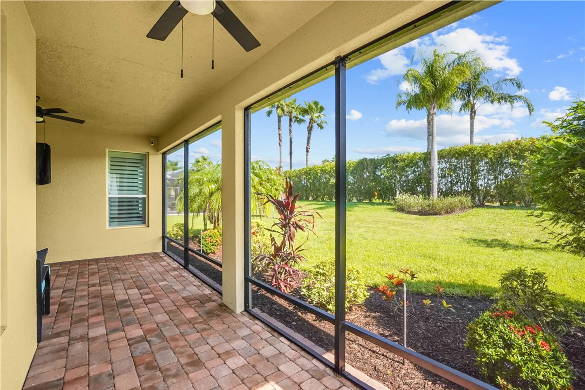 Property Slideshow image 5 of 34 | 10127 sw cypress wood ct, Port St Lucie, FL, 34987