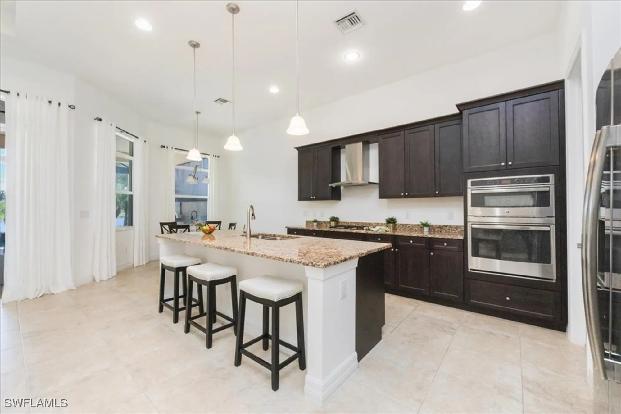 Property Slideshow image 12 of 38 | 2981 willow ridge ct, Fort Myers, FL, 33905