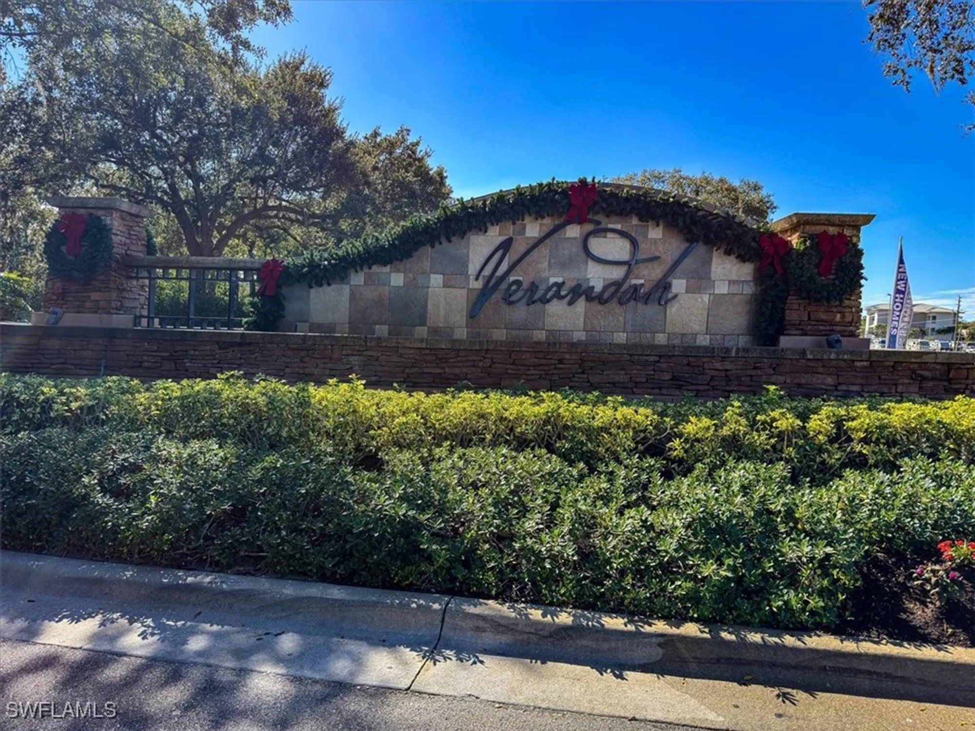 Property Slideshow image 25 of 38 | 2981 willow ridge ct, Fort Myers, FL, 33905