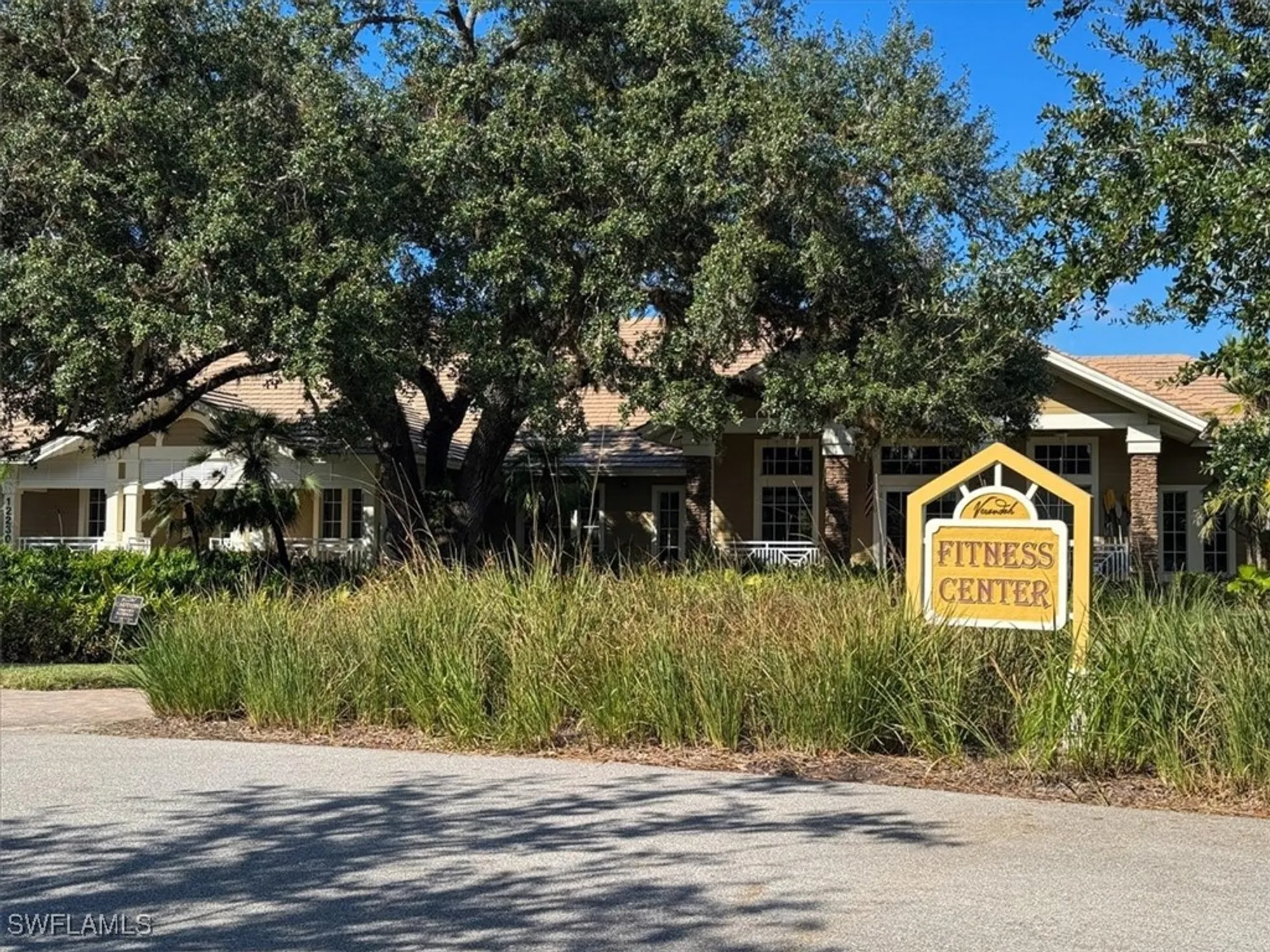 Property Slideshow image 27 of 38 | 2981 willow ridge ct, Fort Myers, FL, 33905