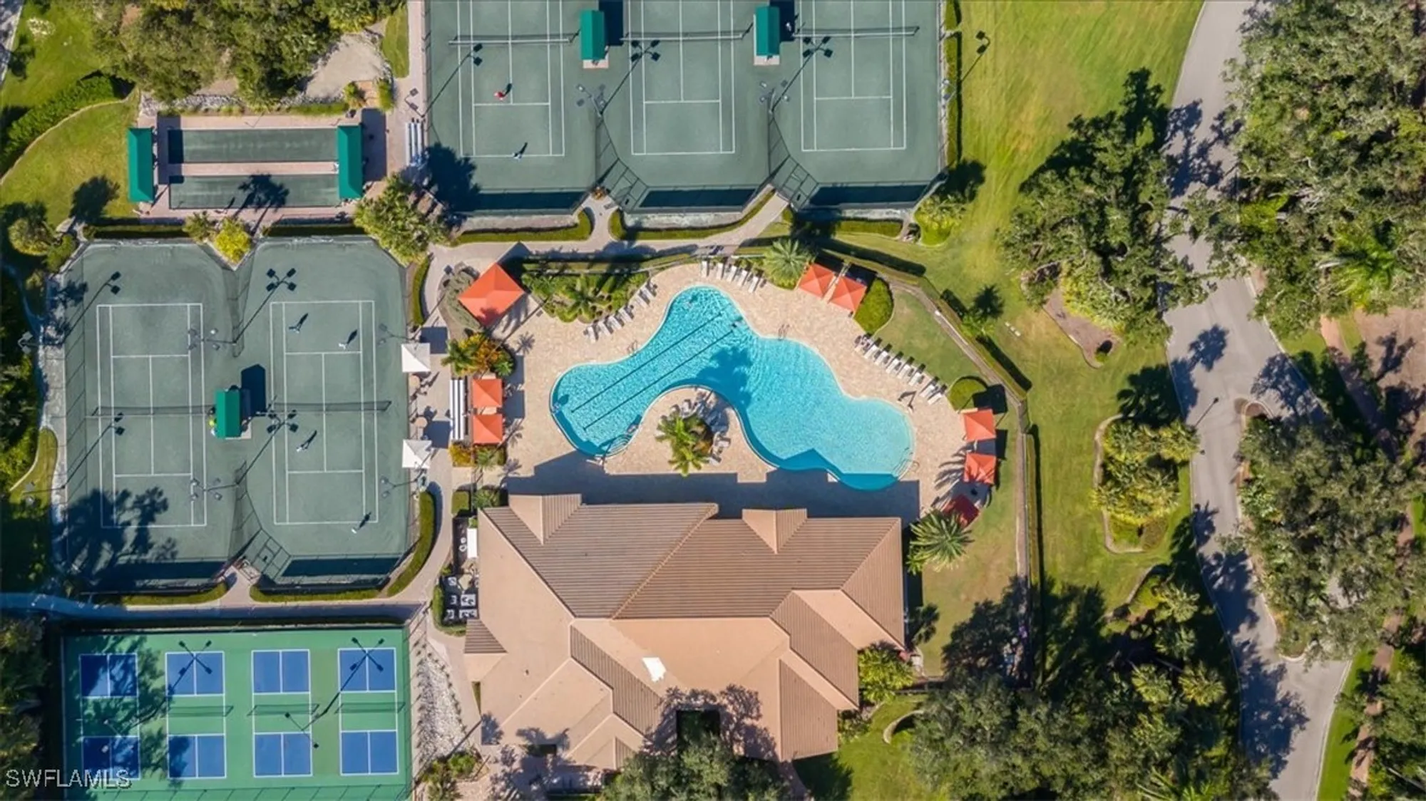 Property Slideshow image 32 of 38 | 2981 willow ridge ct, Fort Myers, FL, 33905