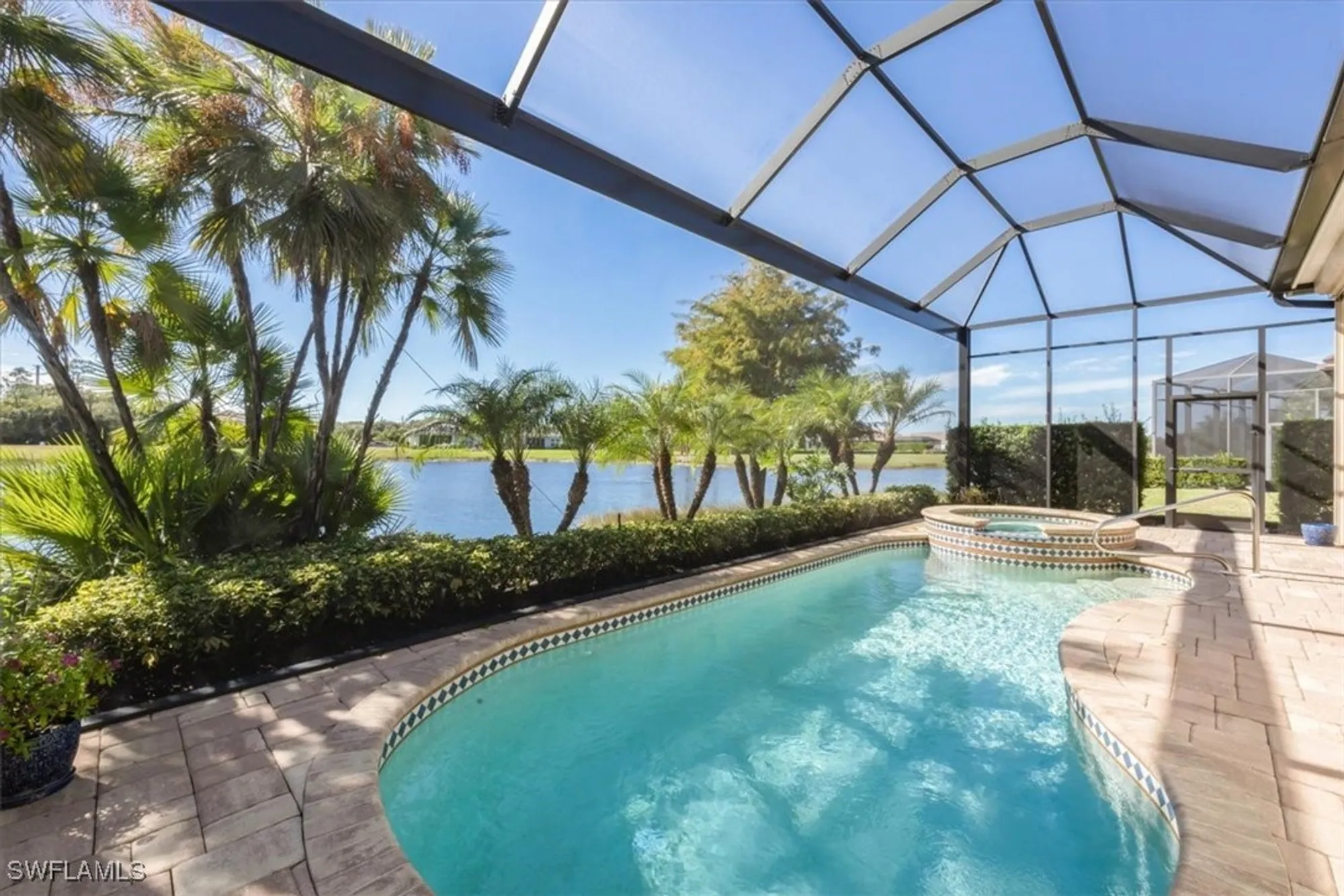 Property Slideshow image 8 of 38 | 2981 willow ridge ct, Fort Myers, FL, 33905
