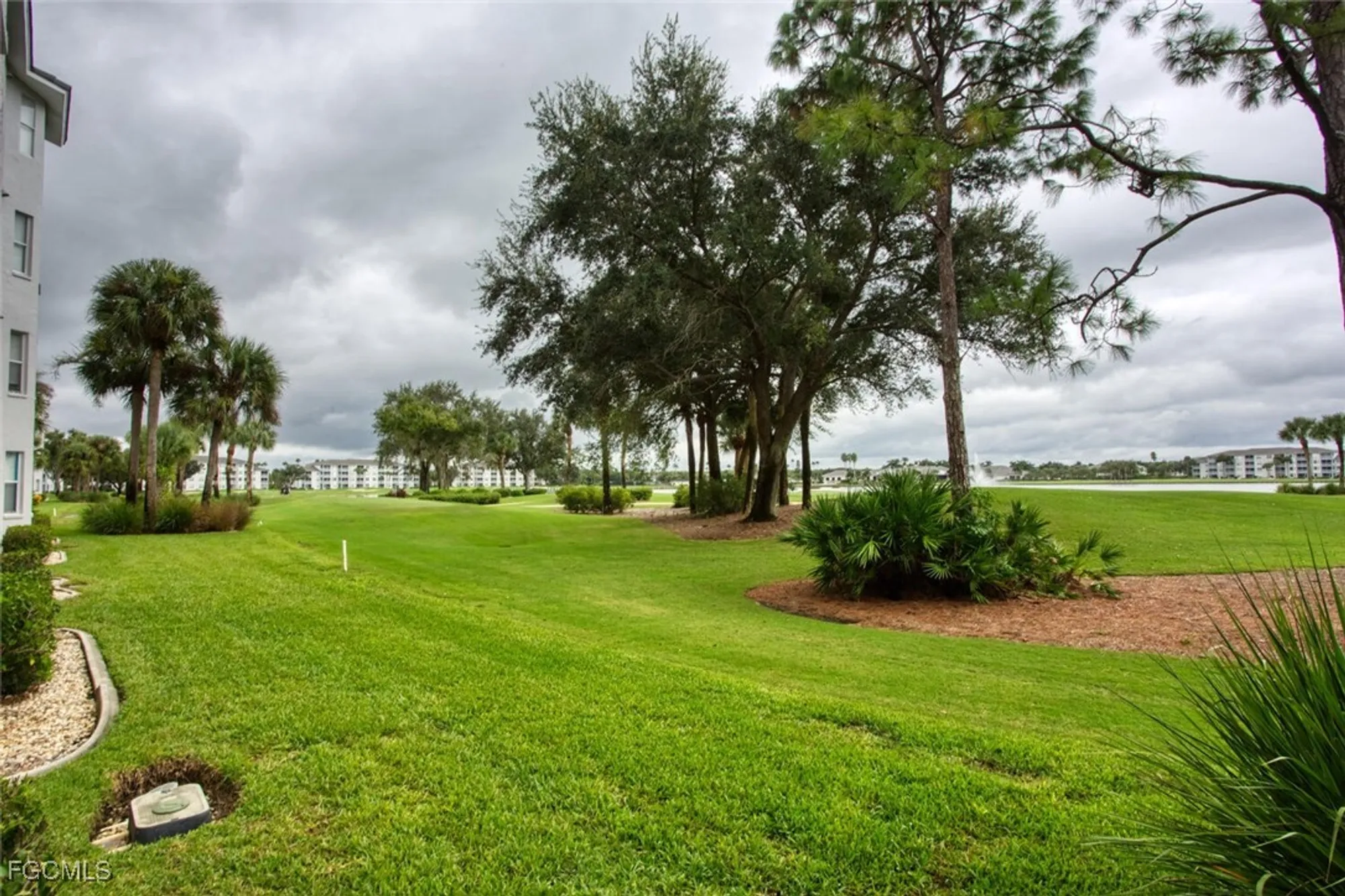 Property Slideshow image 14 of 18 | 8076 queen palm ln 416, Fort Myers, FL, 33966