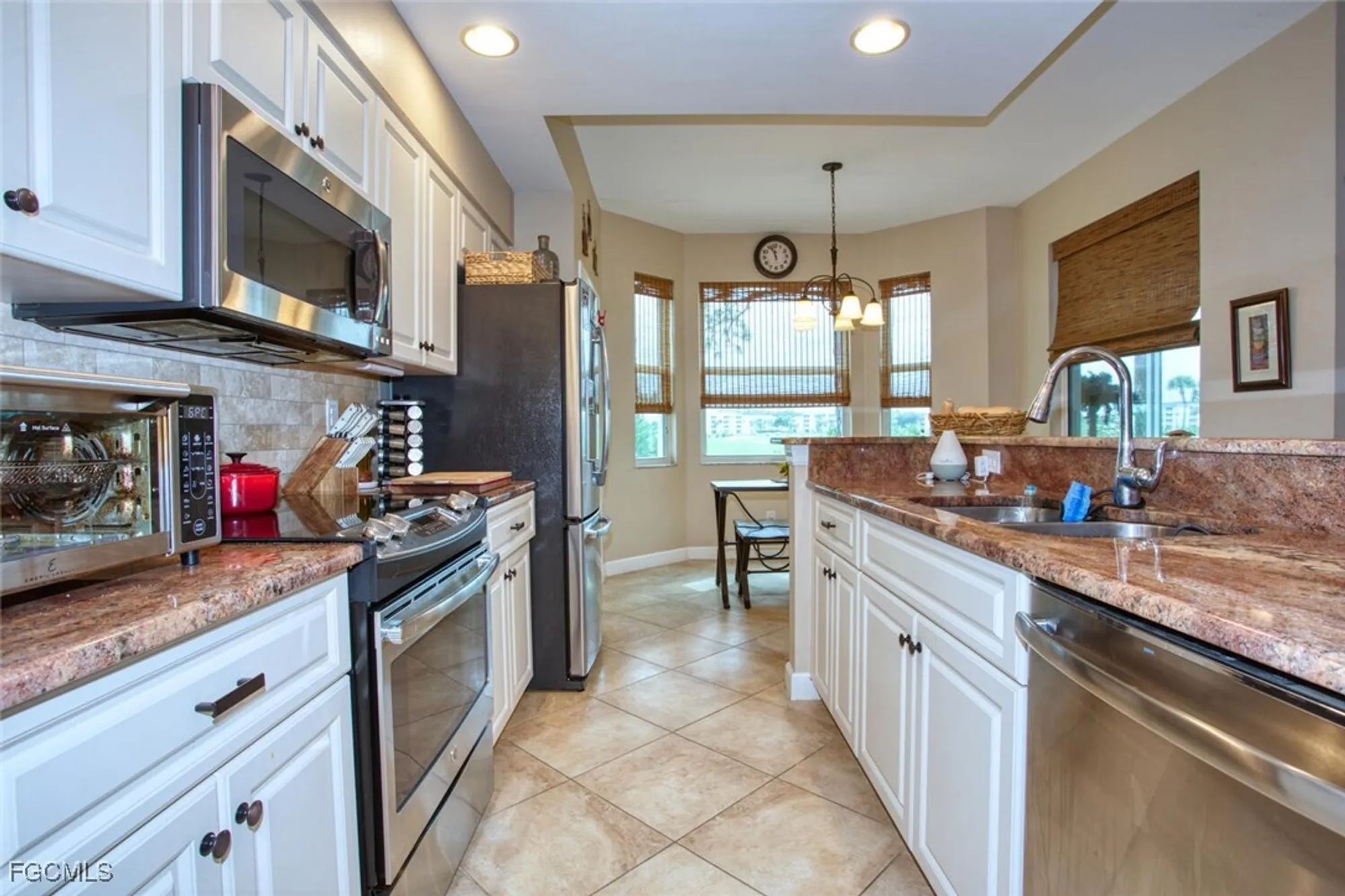 Property Slideshow image 4 of 18 | 8076 queen palm ln 416, Fort Myers, FL, 33966