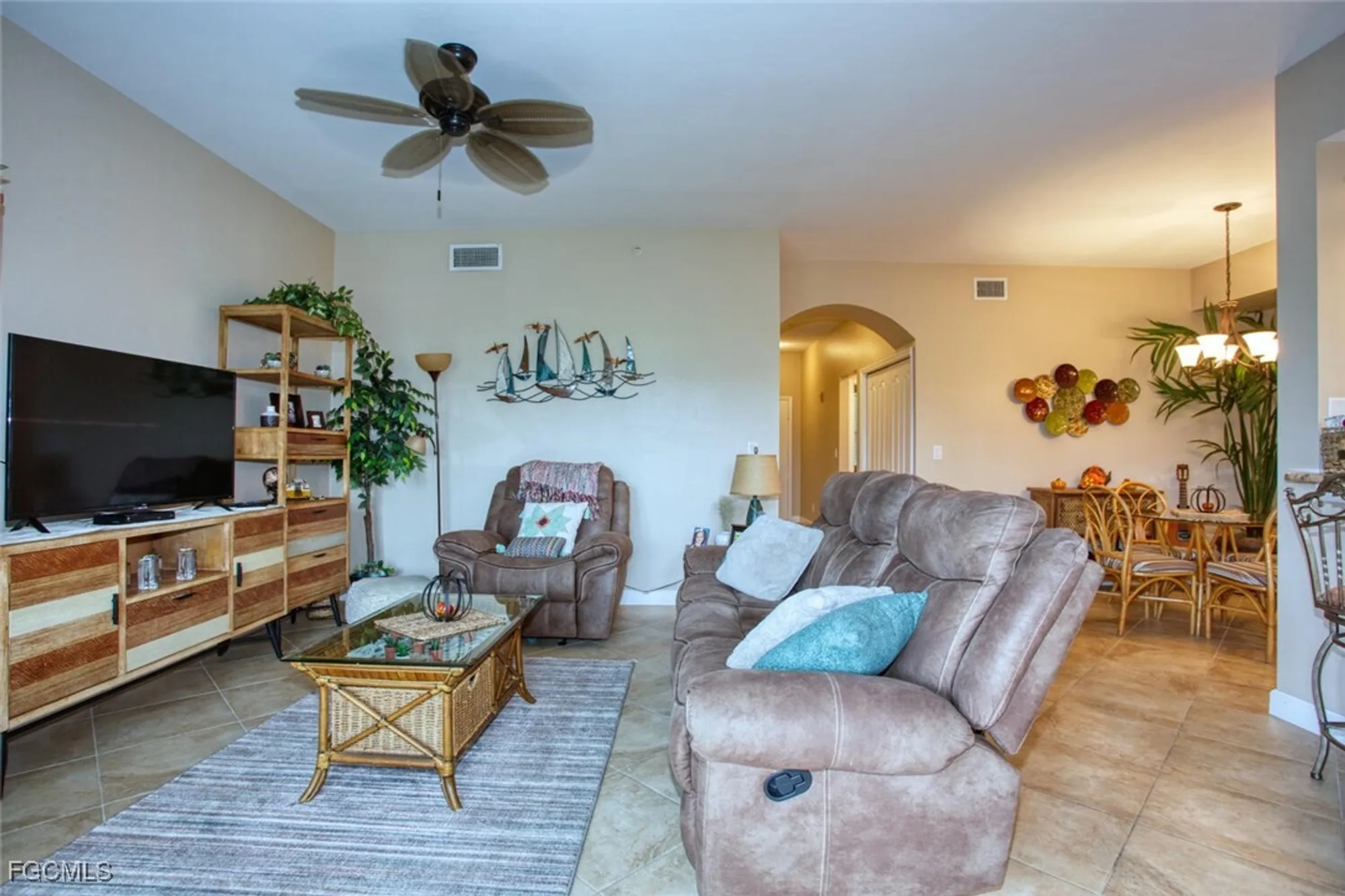 Property Slideshow image 6 of 18 | 8076 queen palm ln 416, Fort Myers, FL, 33966