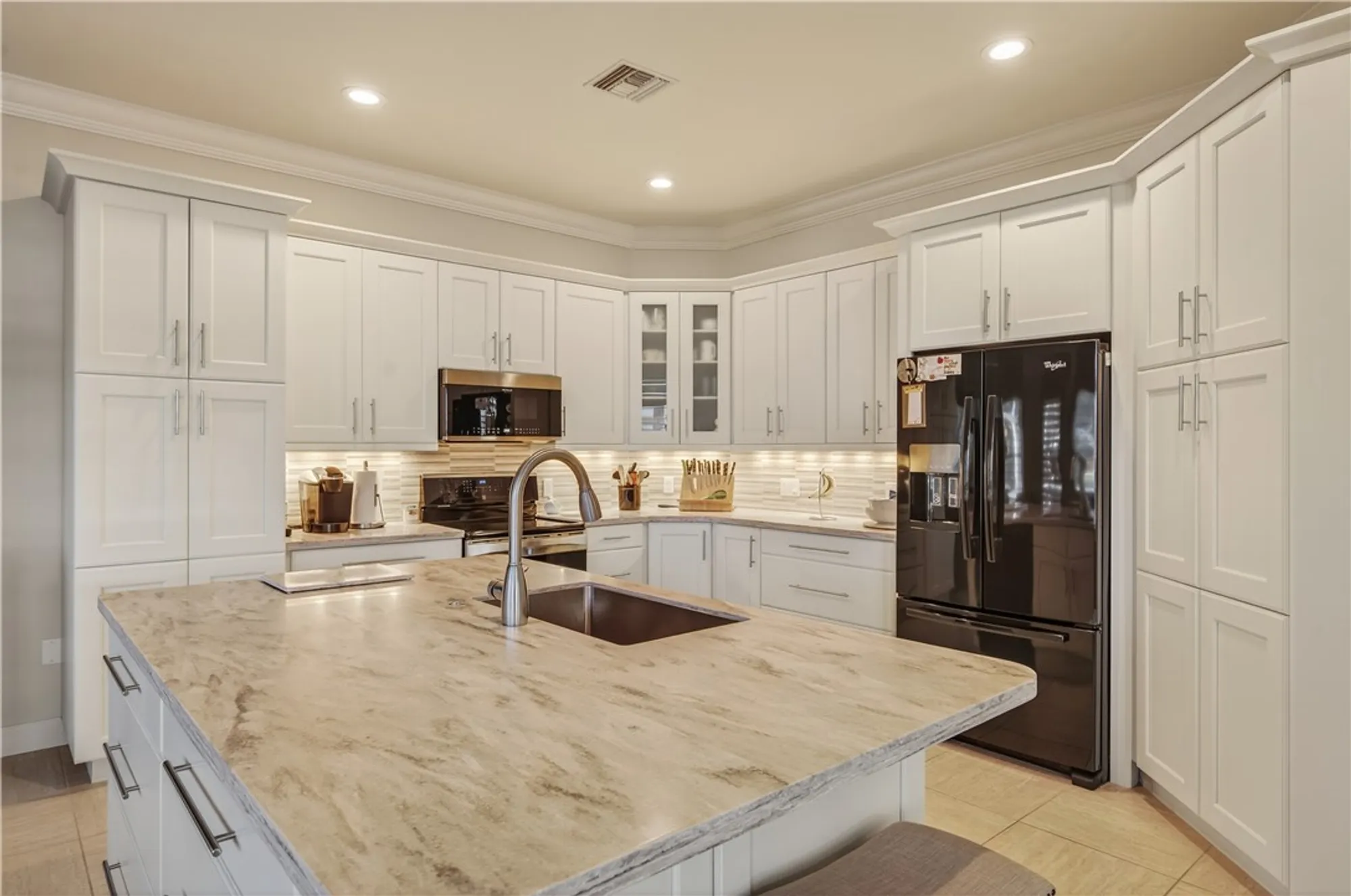 Property Slideshow image 11 of 36 | 4800 coventry dr, Vero Beach, FL, 32967