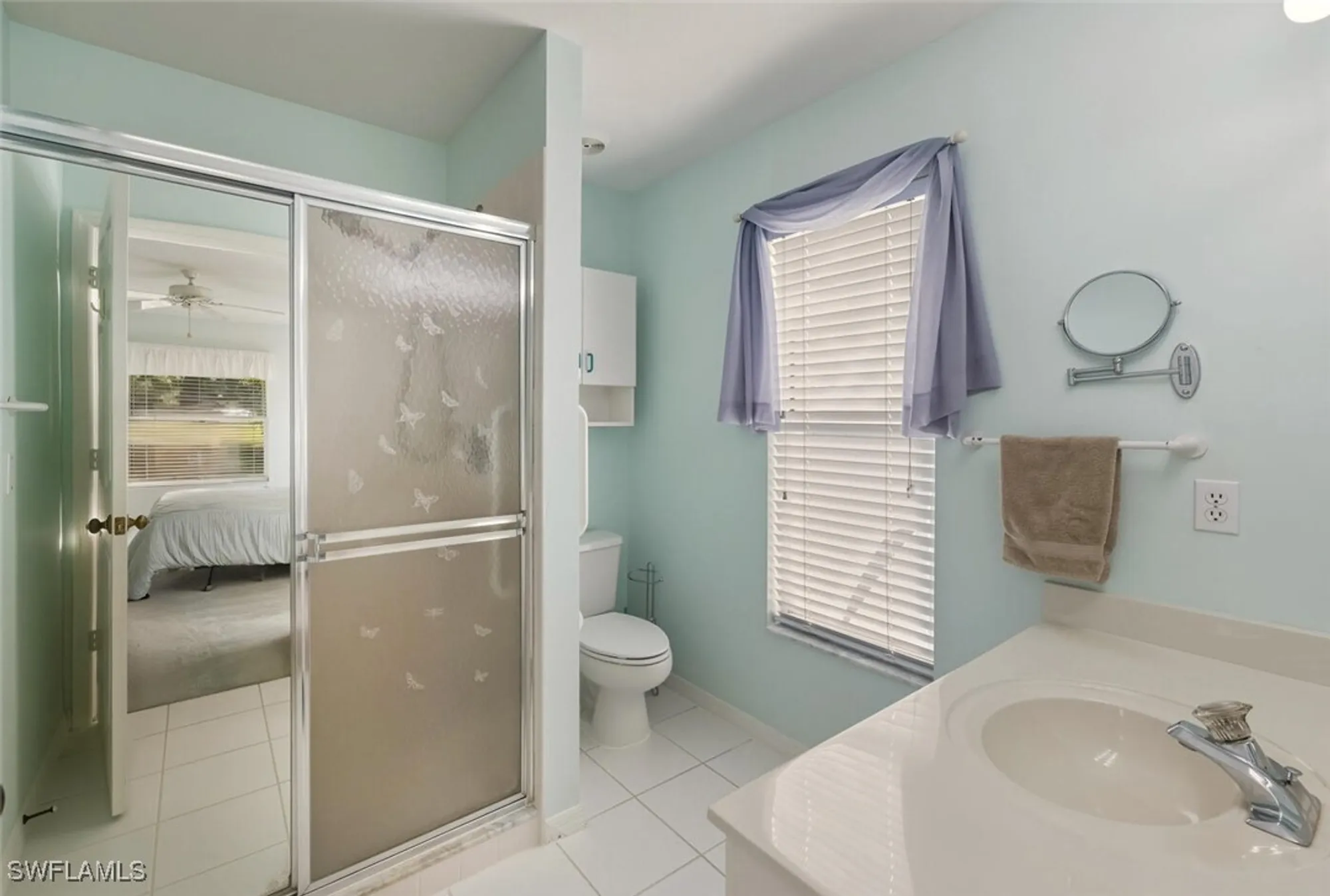 Property Slideshow image 19 of 36 | 121 estelle dr, Naples, FL, 34112