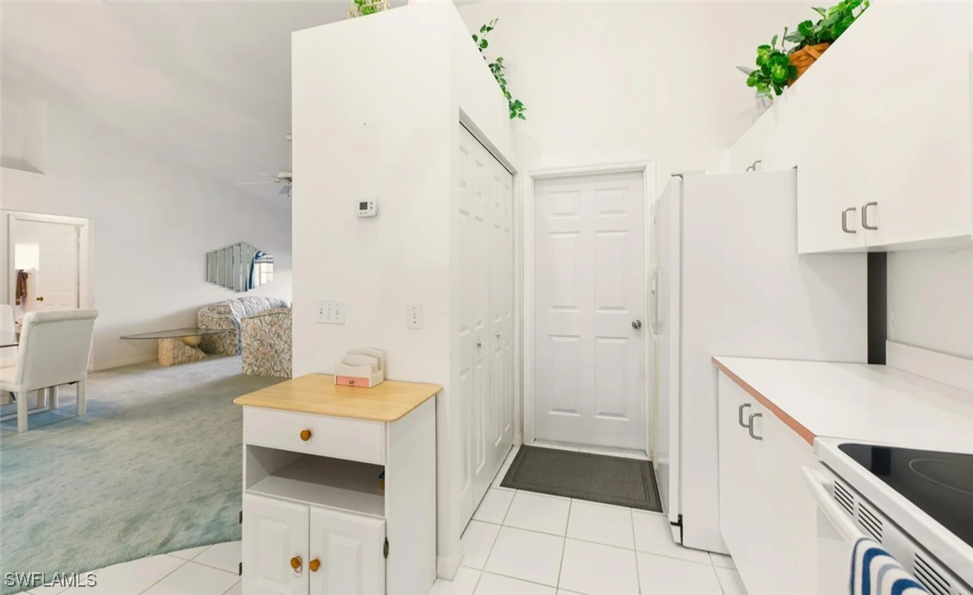 Property Slideshow image 11 of 36 | 121 estelle dr, Naples, FL, 34112