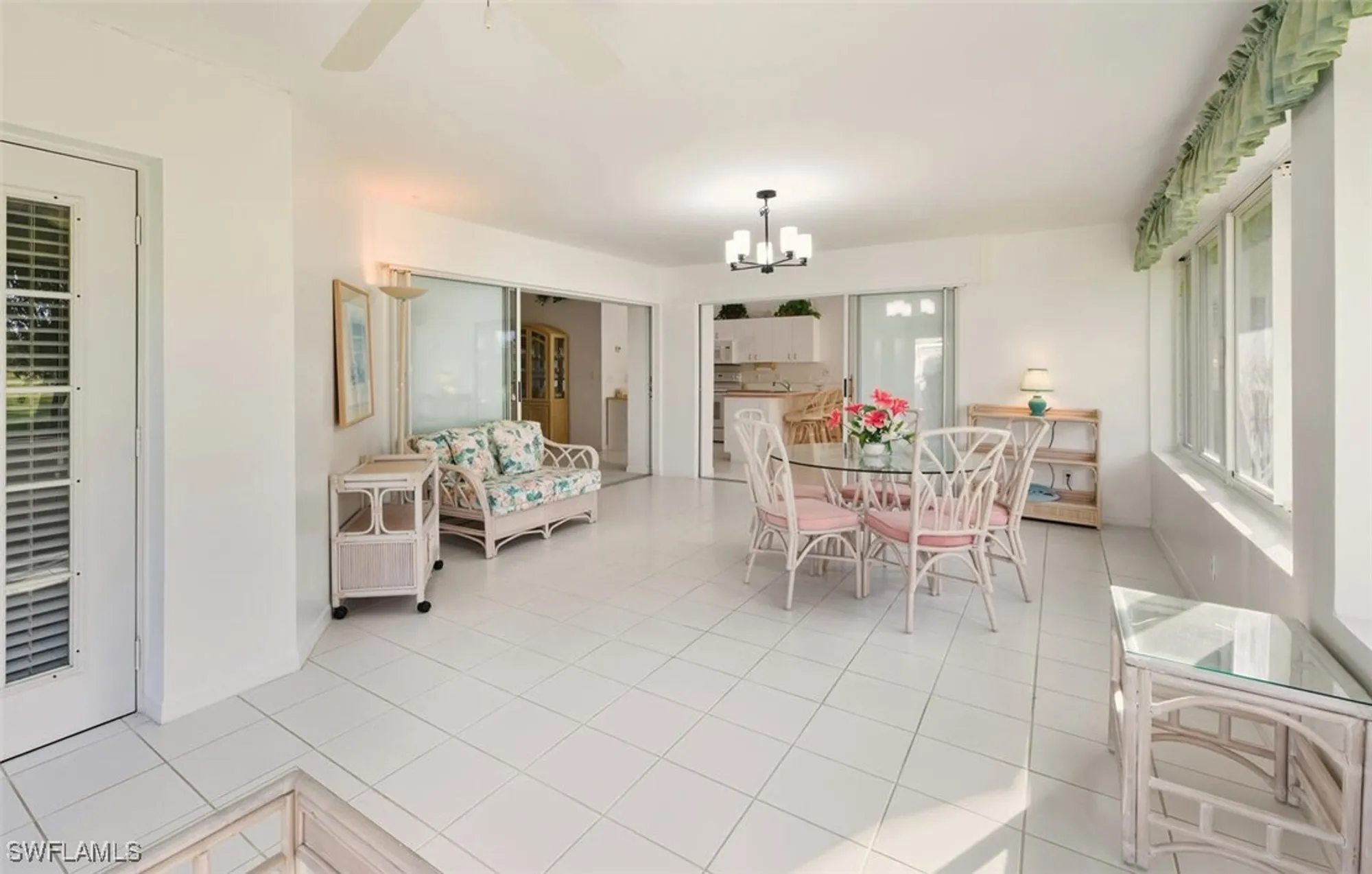 Property Slideshow image 26 of 36 | 121 estelle dr, Naples, FL, 34112