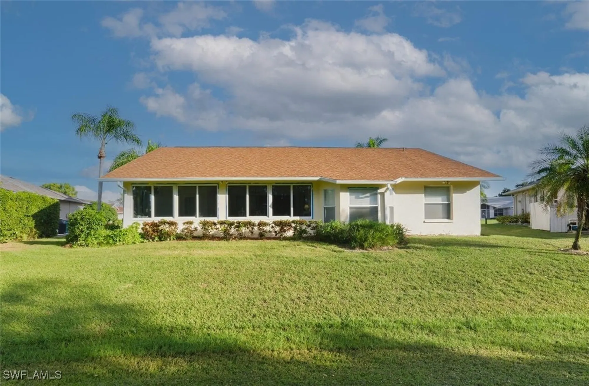 Property Slideshow image 27 of 36 | 121 estelle dr, Naples, FL, 34112