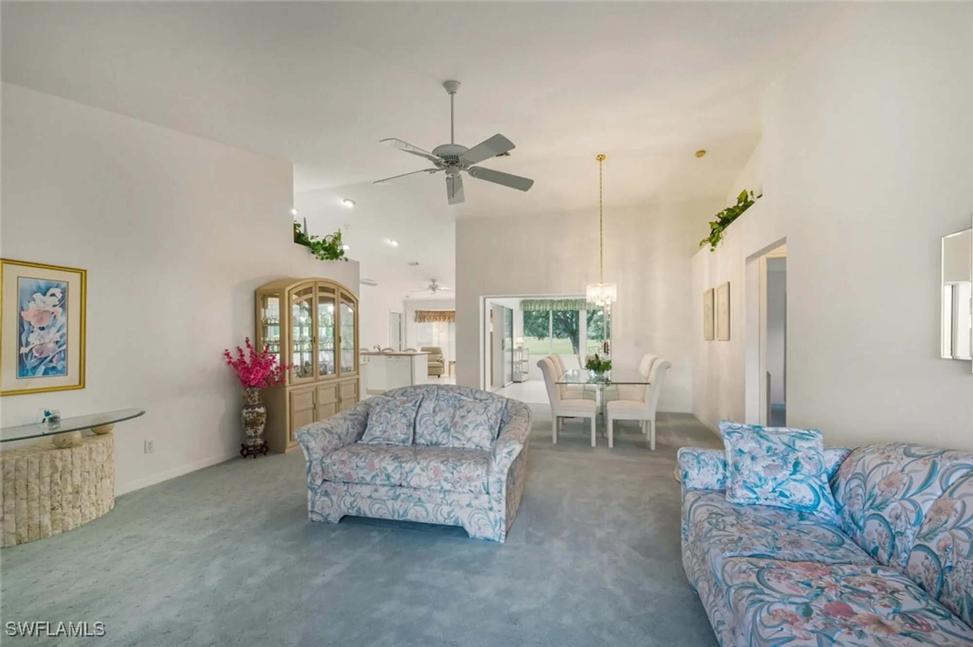 Property Slideshow image 4 of 36 | 121 estelle dr, Naples, FL, 34112