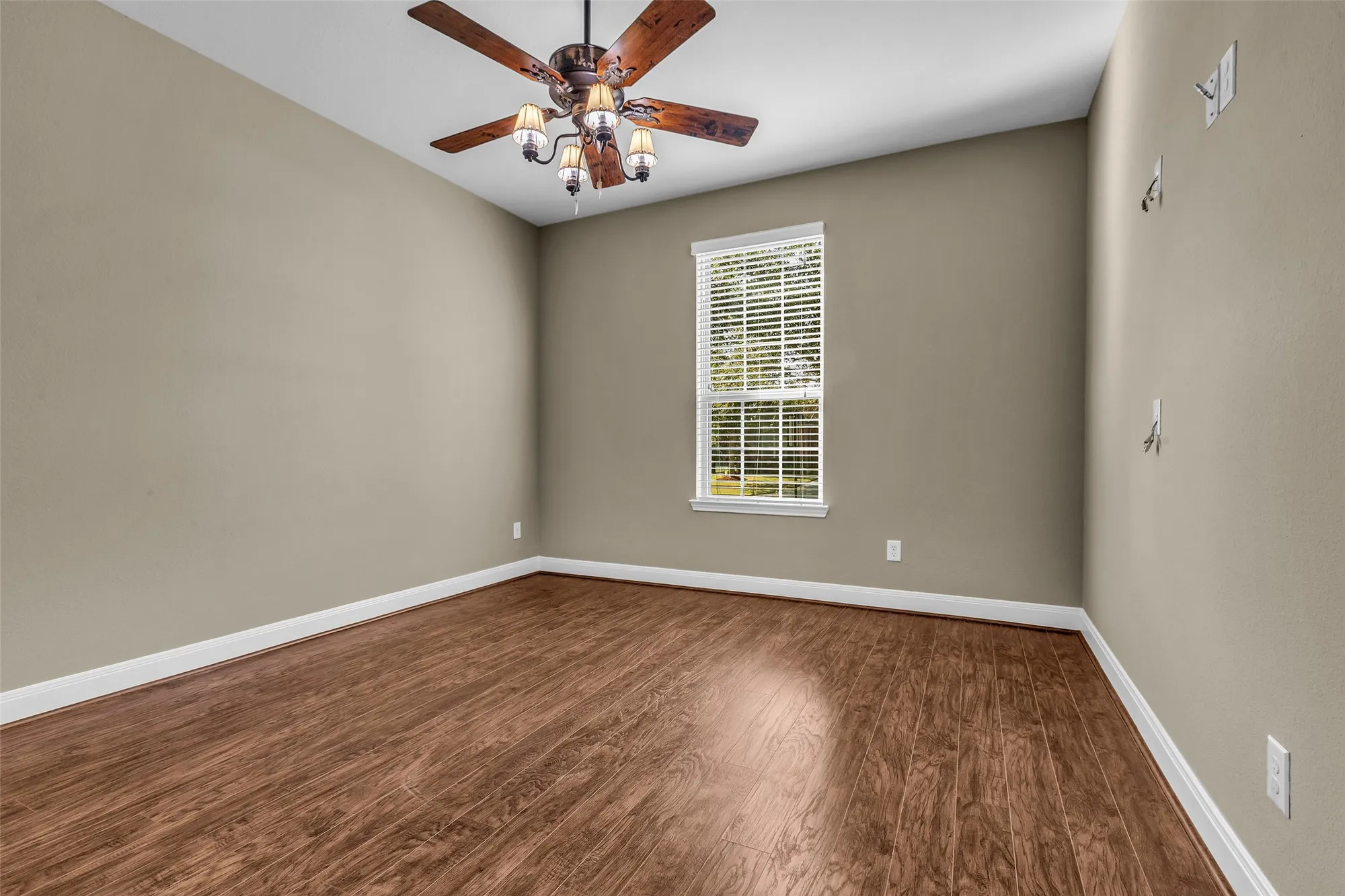 Property Slideshow image 14 of 40 | 3723 paper birch dr, Richmond, TX, 77469
