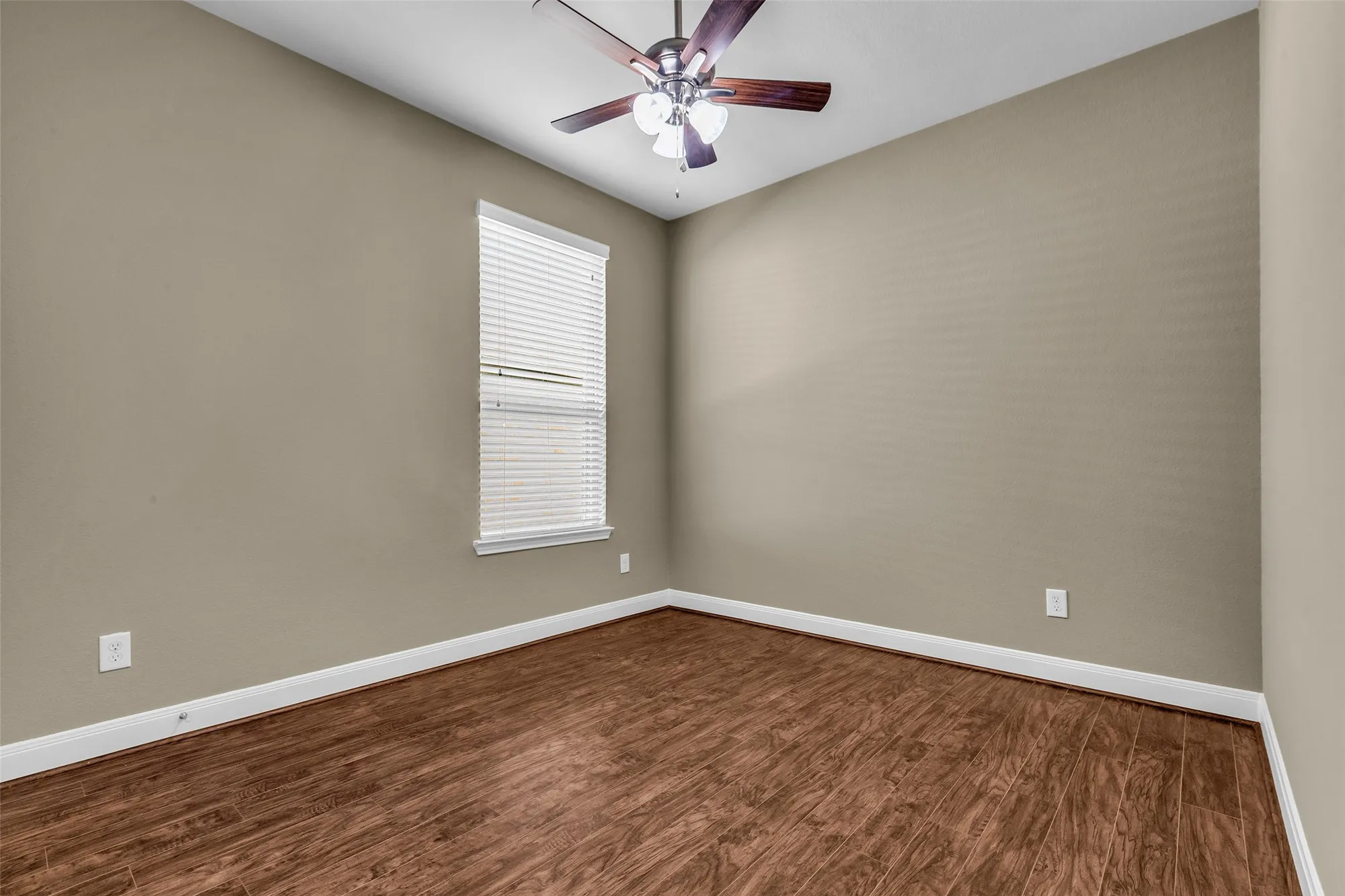 Property Slideshow image 16 of 40 | 3723 paper birch dr, Richmond, TX, 77469