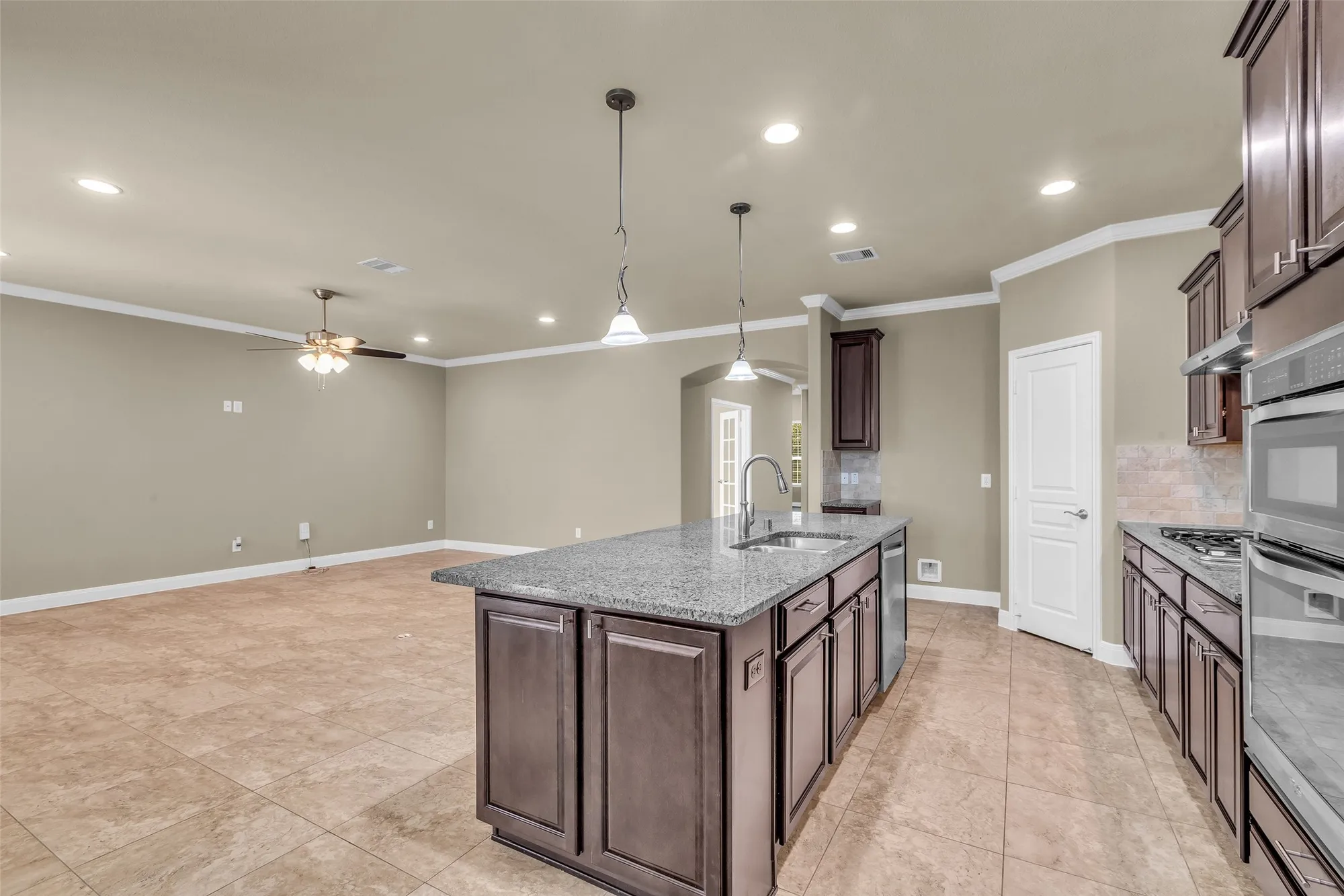 Property Slideshow image 34 of 40 | 3723 paper birch dr, Richmond, TX, 77469