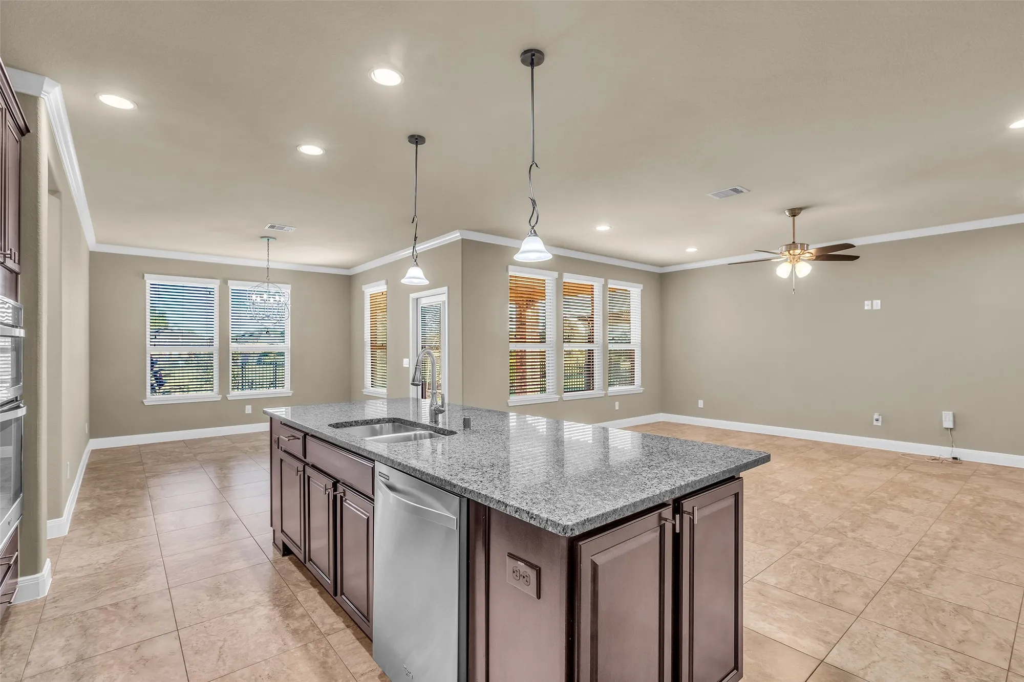 Property Slideshow image 32 of 40 | 3723 paper birch dr, Richmond, TX, 77469