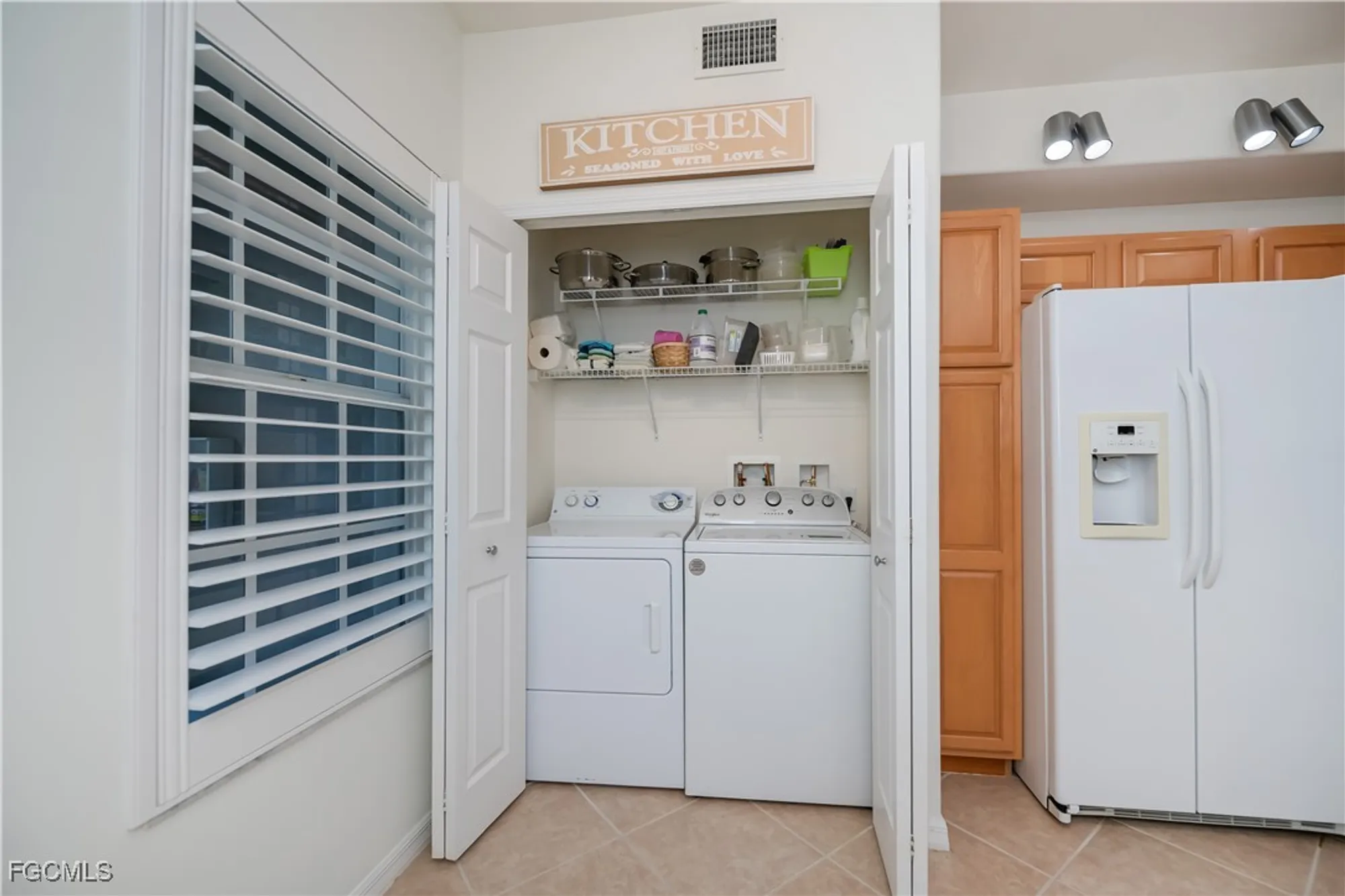 Property Slideshow image 10 of 46 | 10109 colonial country club blvd 2404, Fort Myers, FL, 33913