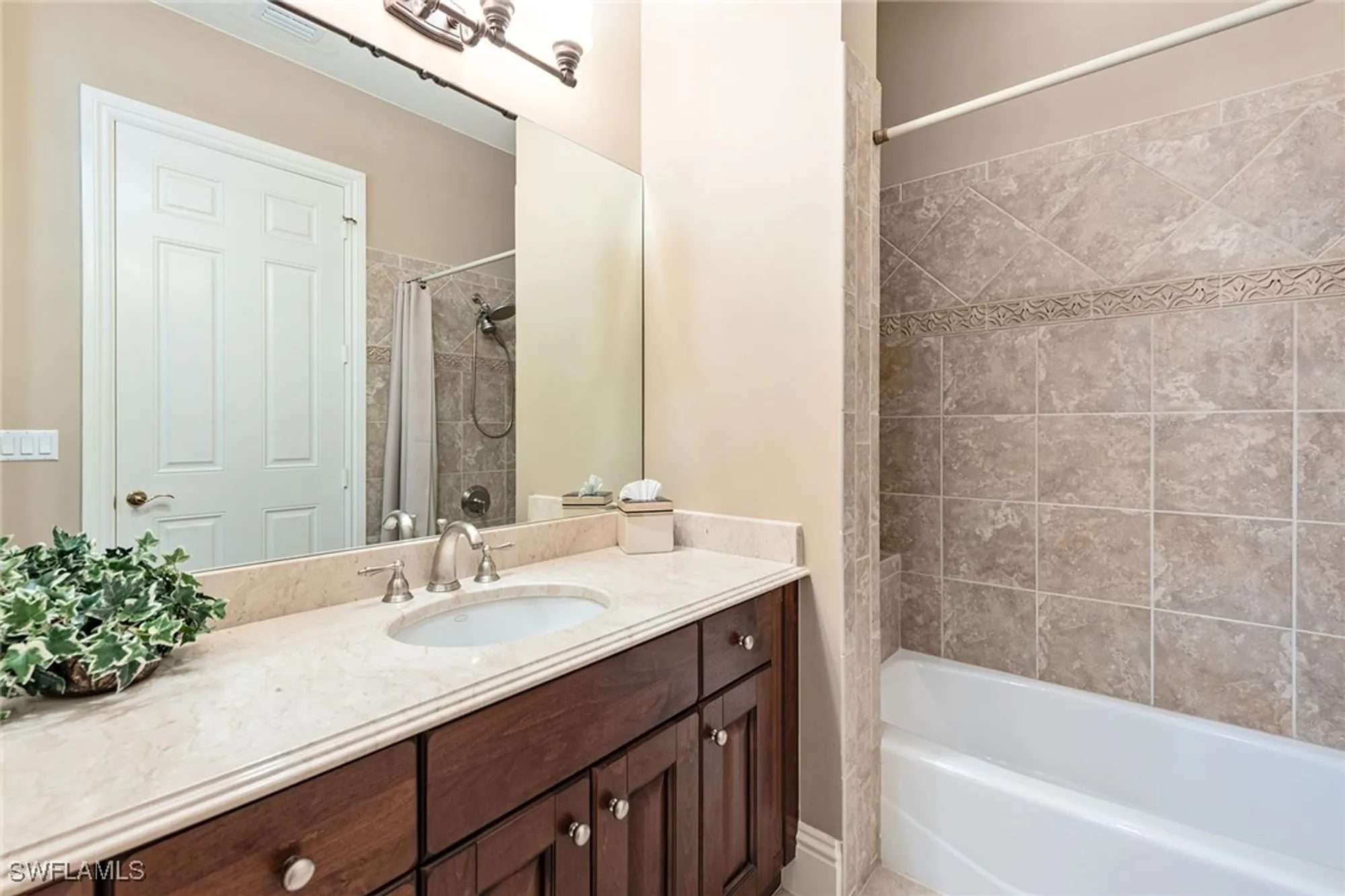 Property Slideshow image 24 of 50 | 9284 menaggio ct 202, Naples, FL, 34114