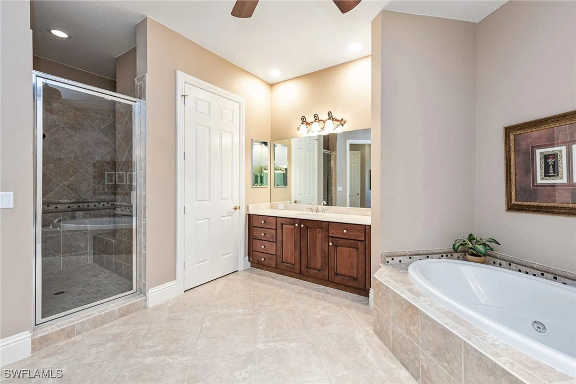 Property Slideshow image 21 of 50 | 9284 menaggio ct 202, Naples, FL, 34114