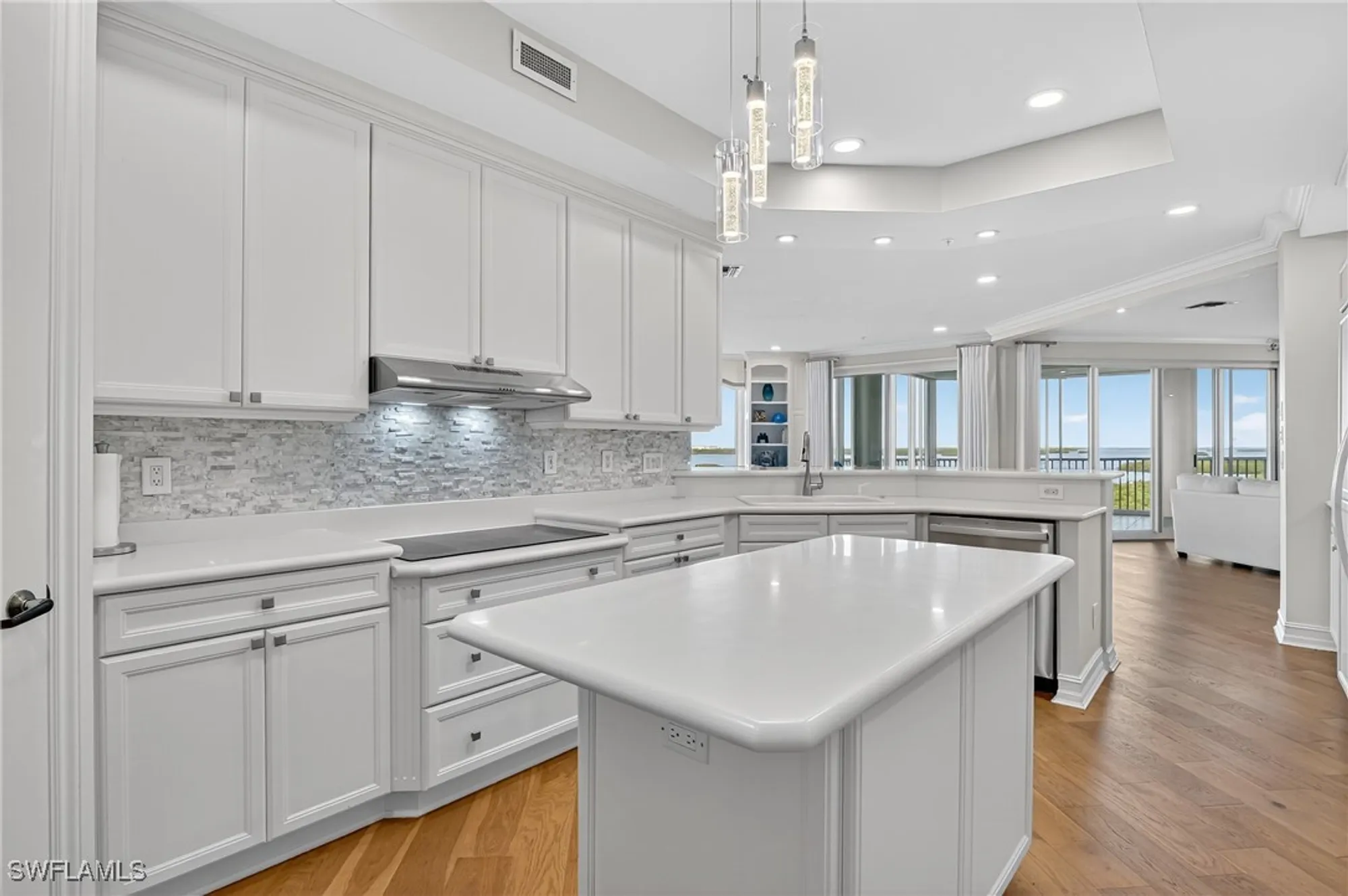 Property Slideshow image 17 of 50 | 4811 island pond ct unit 604, Bonita Springs, FL, 34134