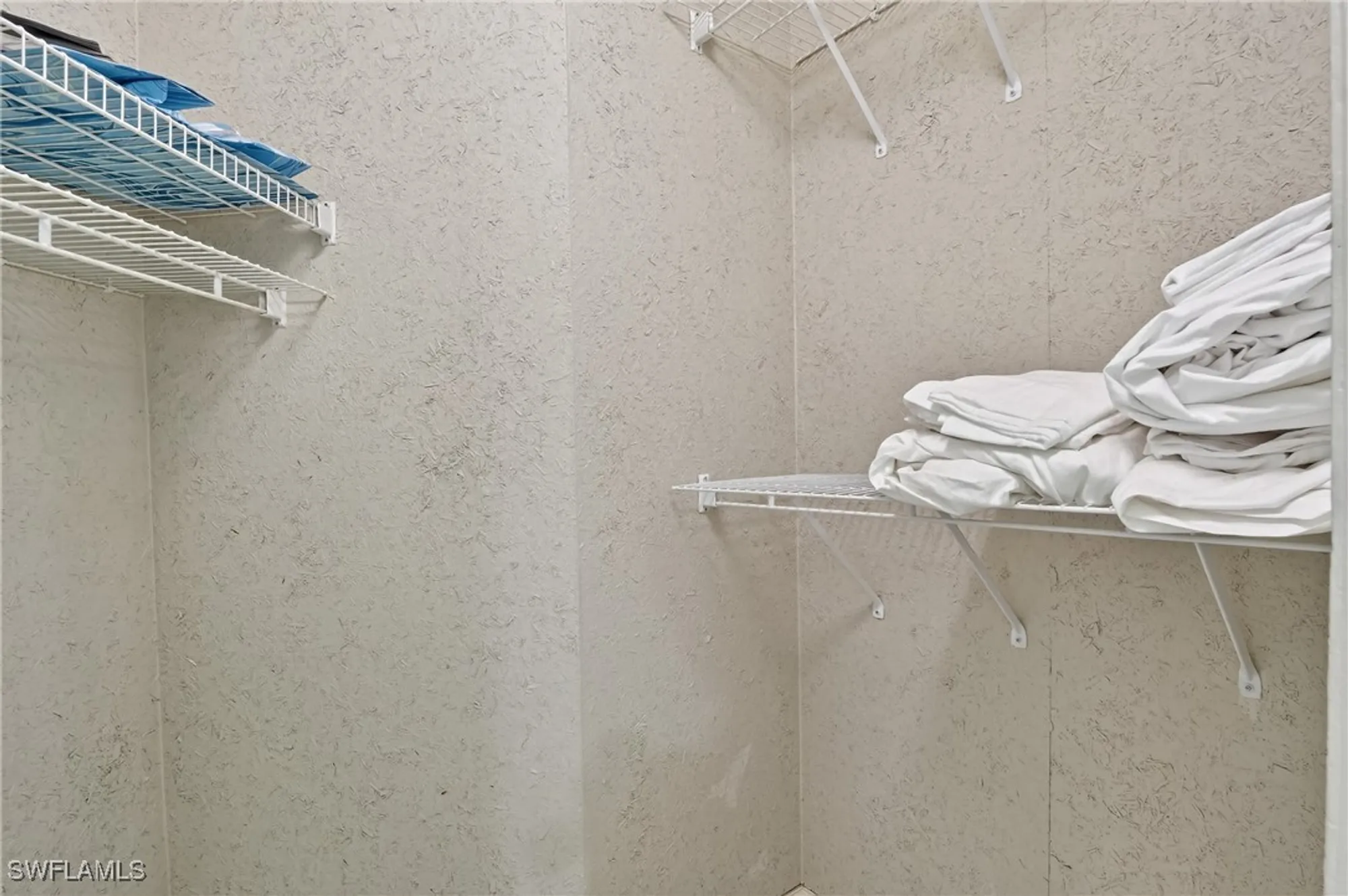 Property Slideshow image 26 of 50 | 4811 island pond ct unit 604, Bonita Springs, FL, 34134