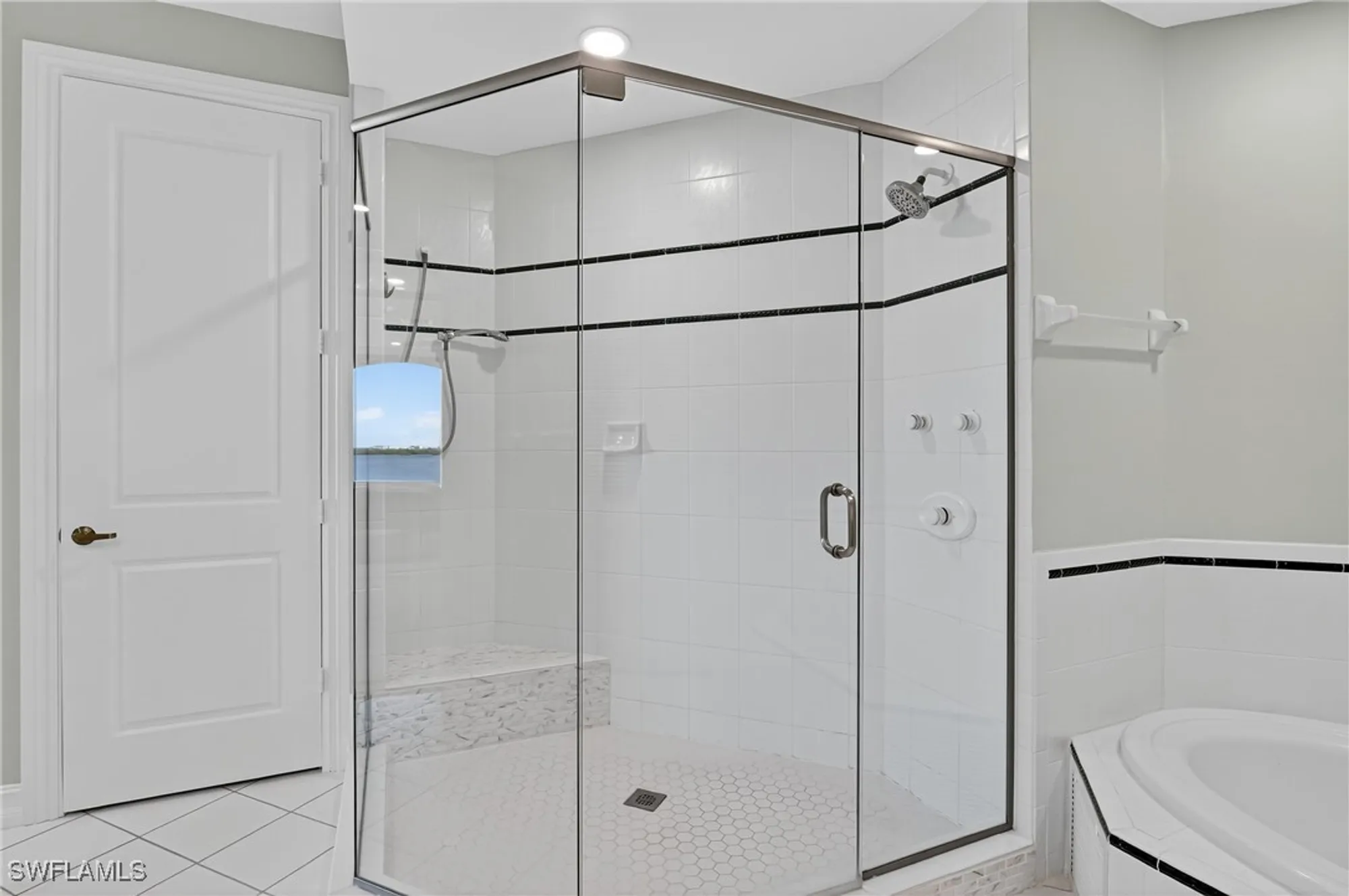 Property Slideshow image 28 of 50 | 4811 island pond ct unit 604, Bonita Springs, FL, 34134