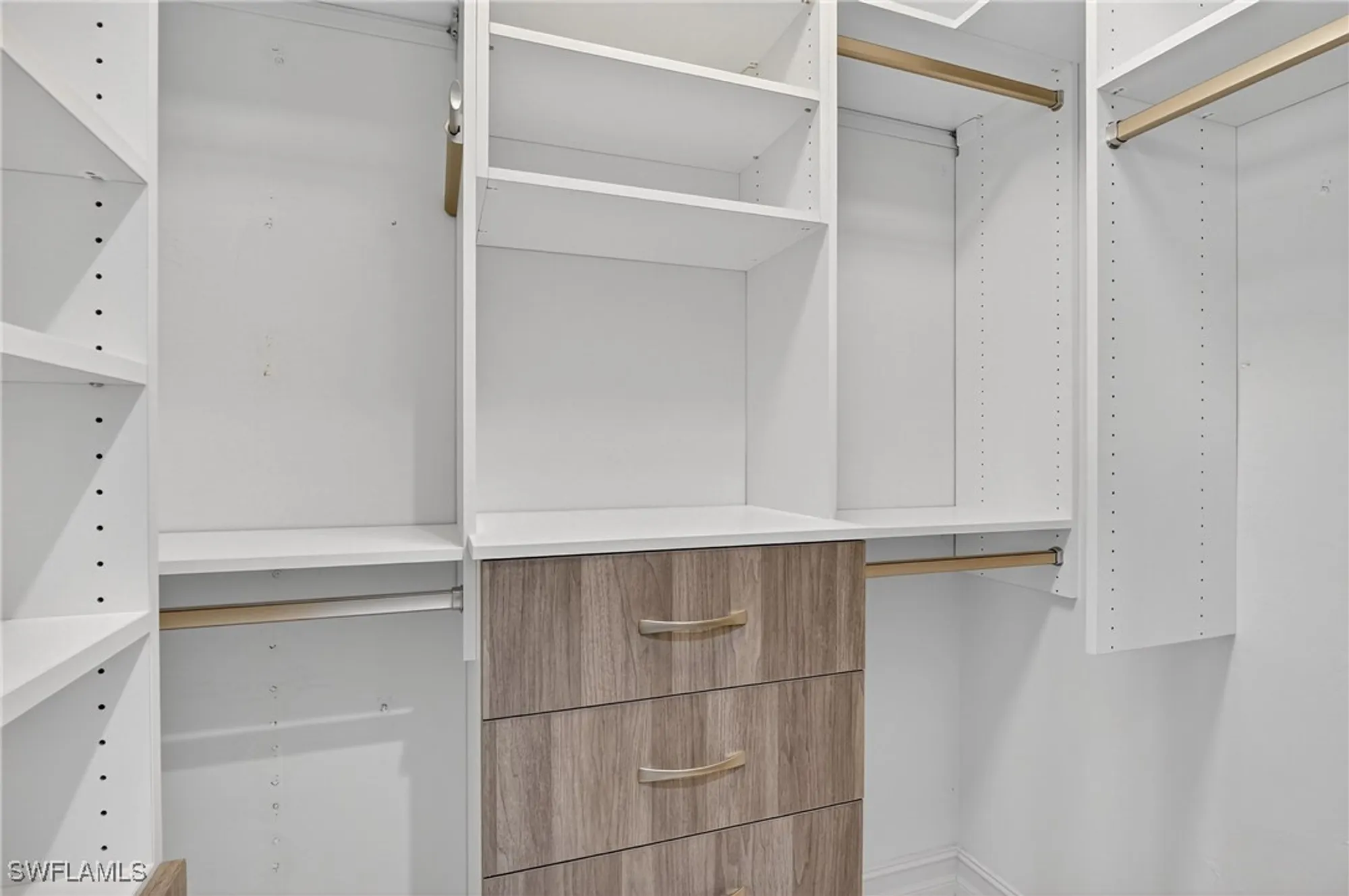 Property Slideshow image 29 of 50 | 4811 island pond ct unit 604, Bonita Springs, FL, 34134