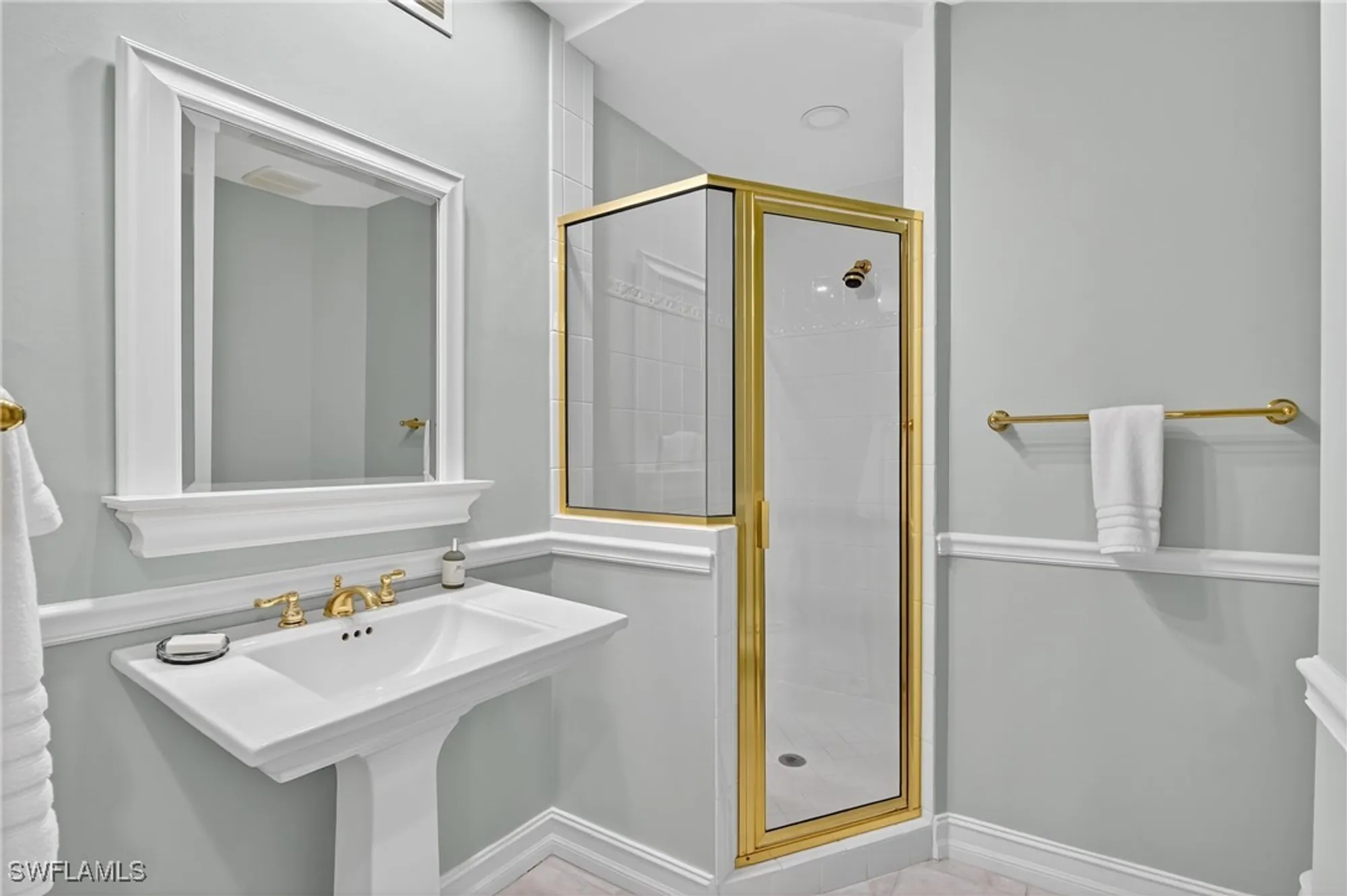 Property Slideshow image 20 of 50 | 4811 island pond ct unit 604, Bonita Springs, FL, 34134