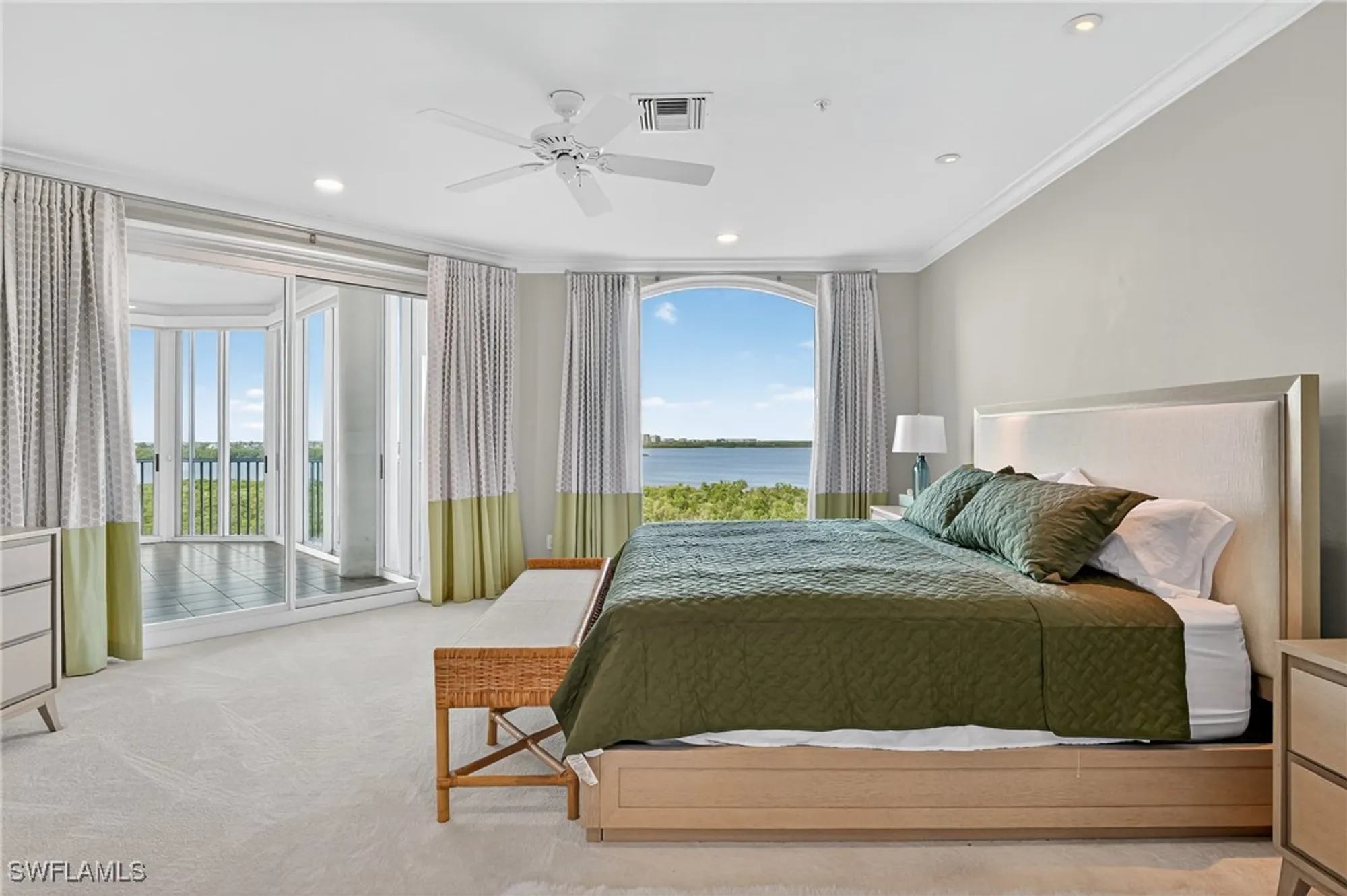 Property Slideshow image 22 of 50 | 4811 island pond ct unit 604, Bonita Springs, FL, 34134