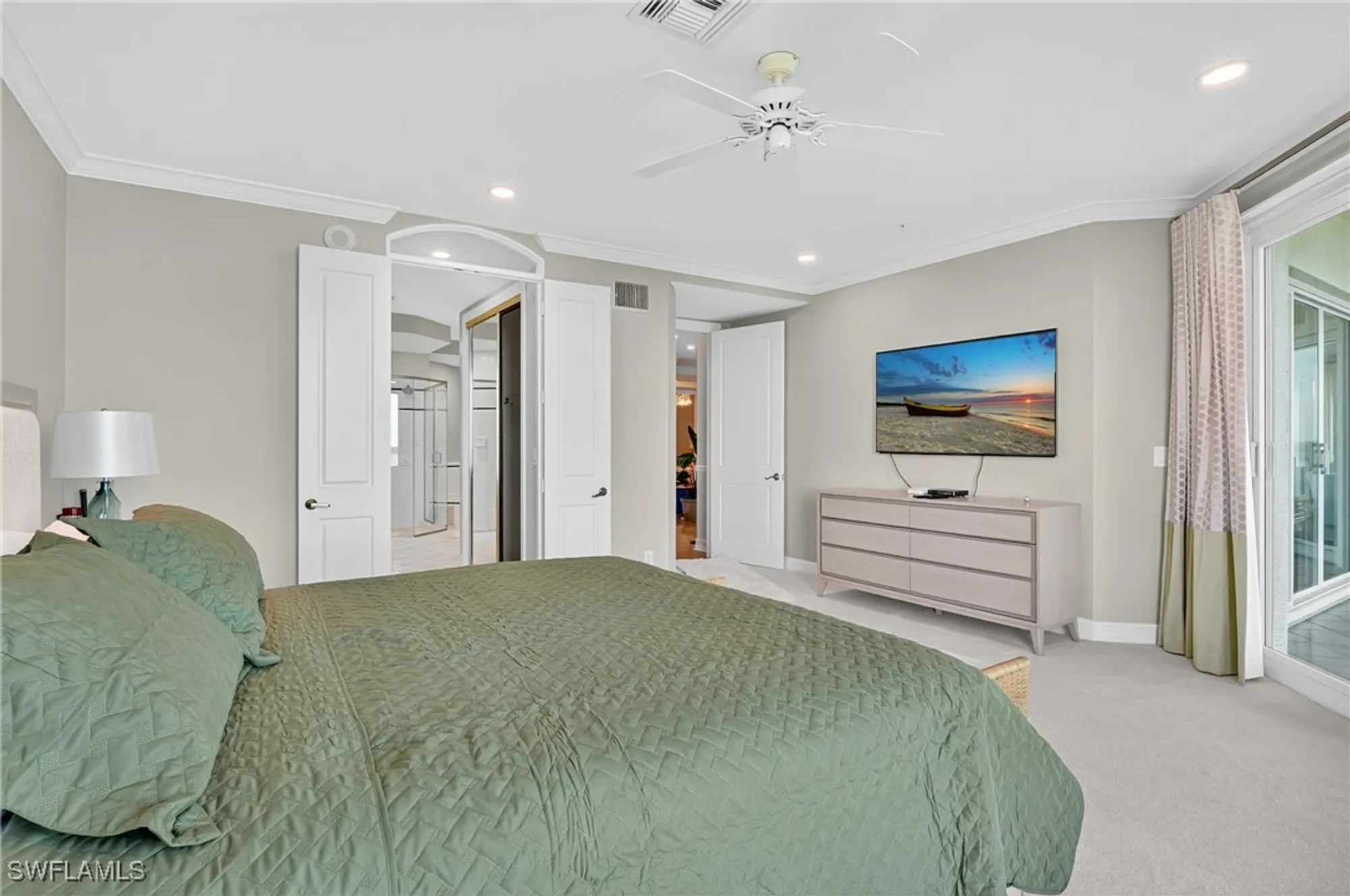 Property Slideshow image 23 of 50 | 4811 island pond ct unit 604, Bonita Springs, FL, 34134