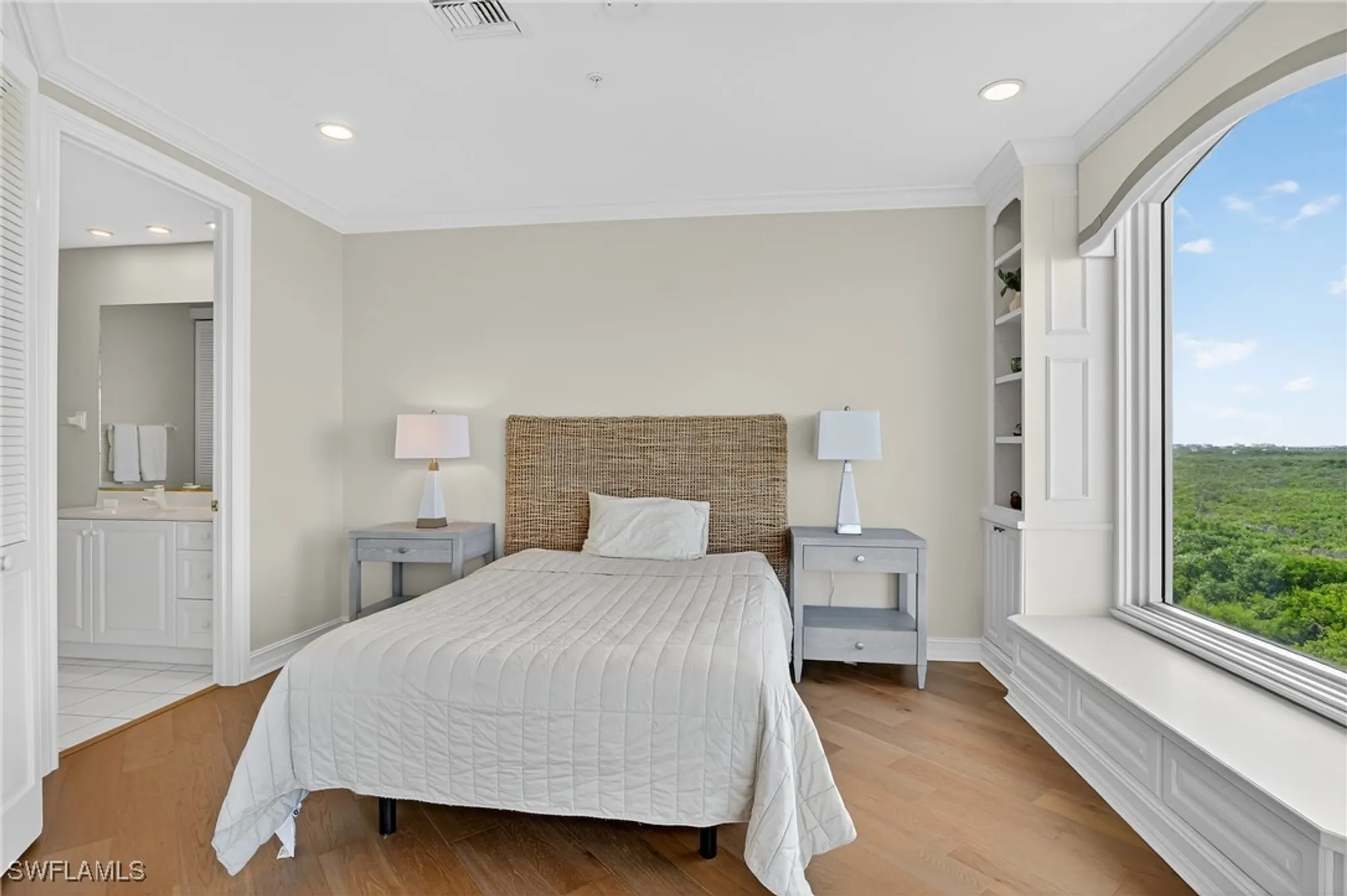 Property Slideshow image 30 of 50 | 4811 island pond ct unit 604, Bonita Springs, FL, 34134