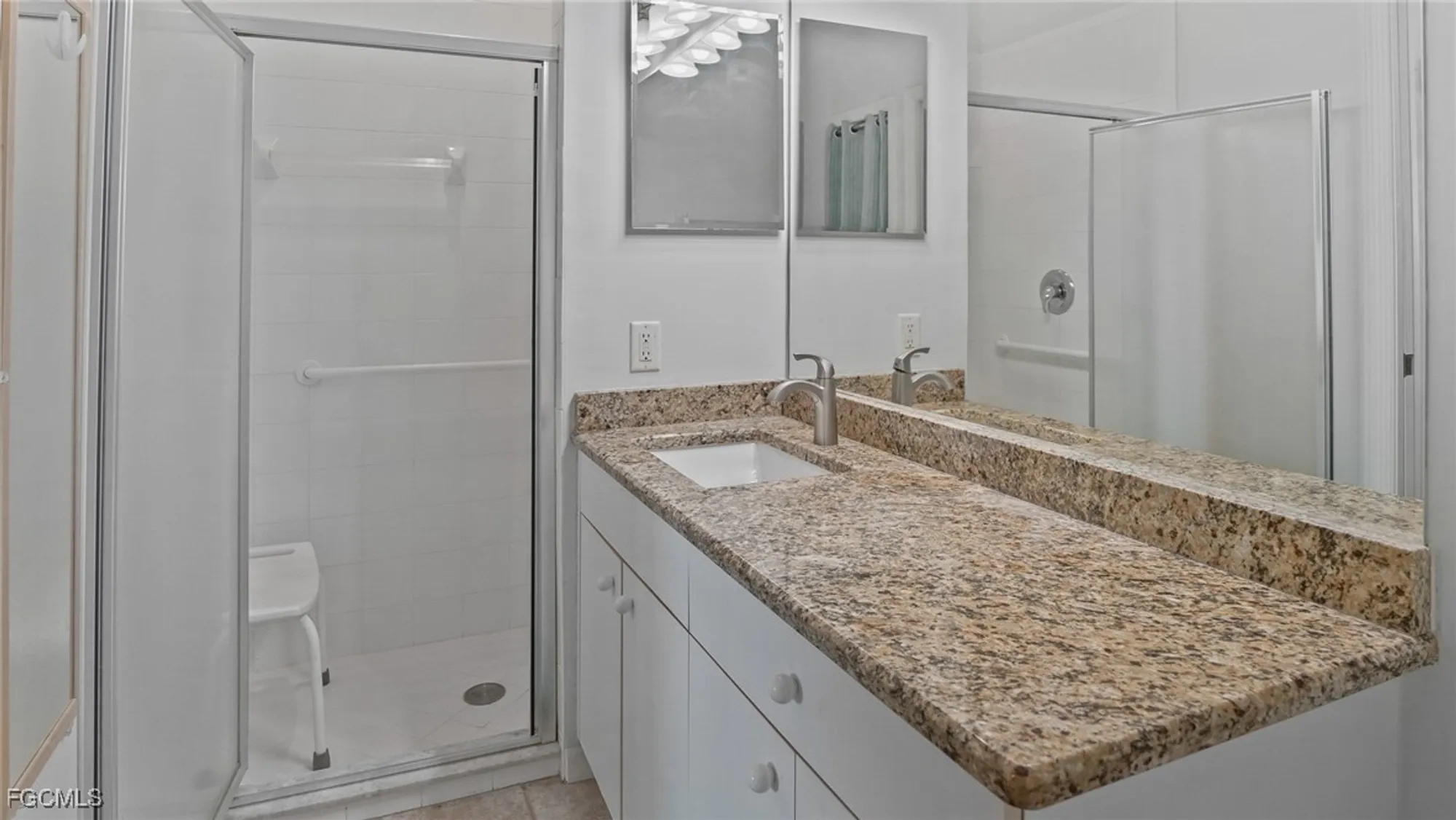 Property Slideshow image 12 of 27 | 14162 hilton head dr, Fort Myers, FL, 33919