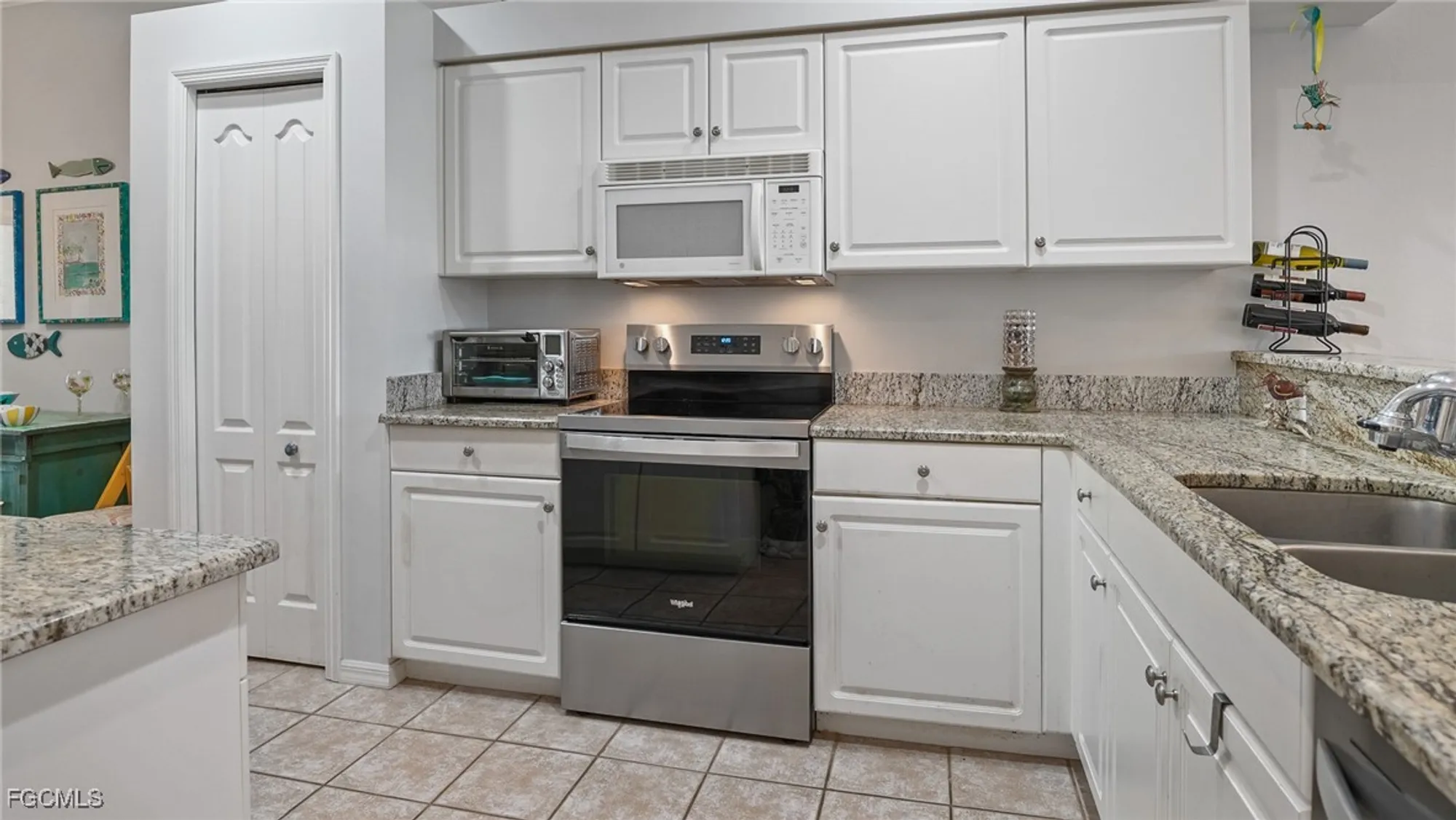 Property Slideshow image 4 of 27 | 14162 hilton head dr, Fort Myers, FL, 33919