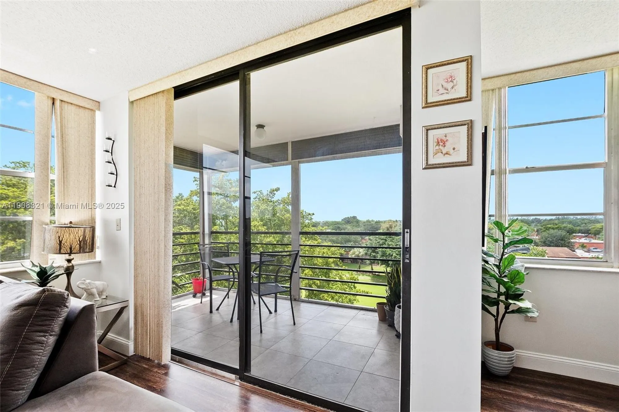 Property Slideshow image 19 of 43 | 1000 saint charles pl apt 604, Pembroke Pines, FL, 33026
