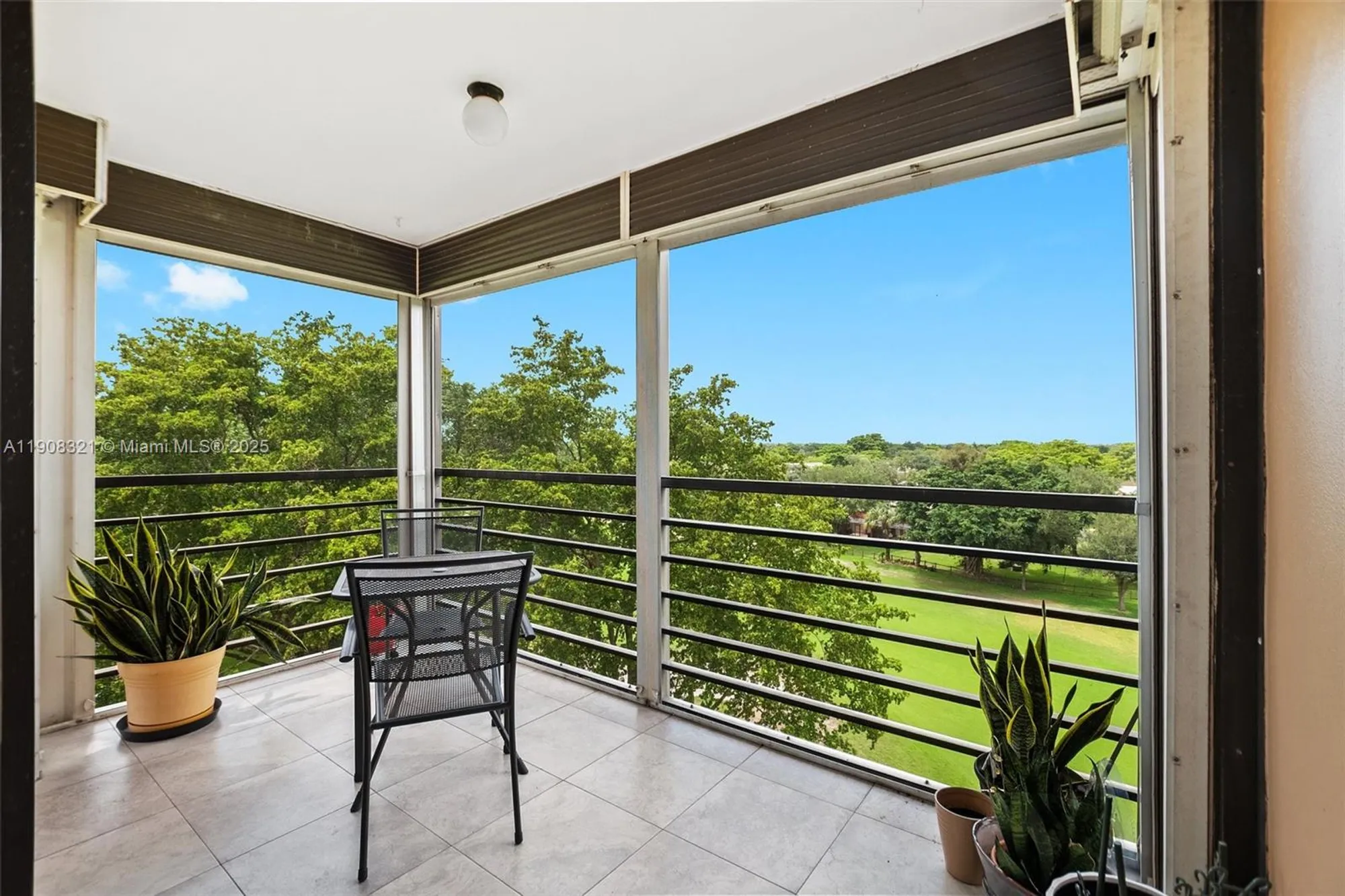 Property Slideshow image 21 of 43 | 1000 saint charles pl apt 604, Pembroke Pines, FL, 33026