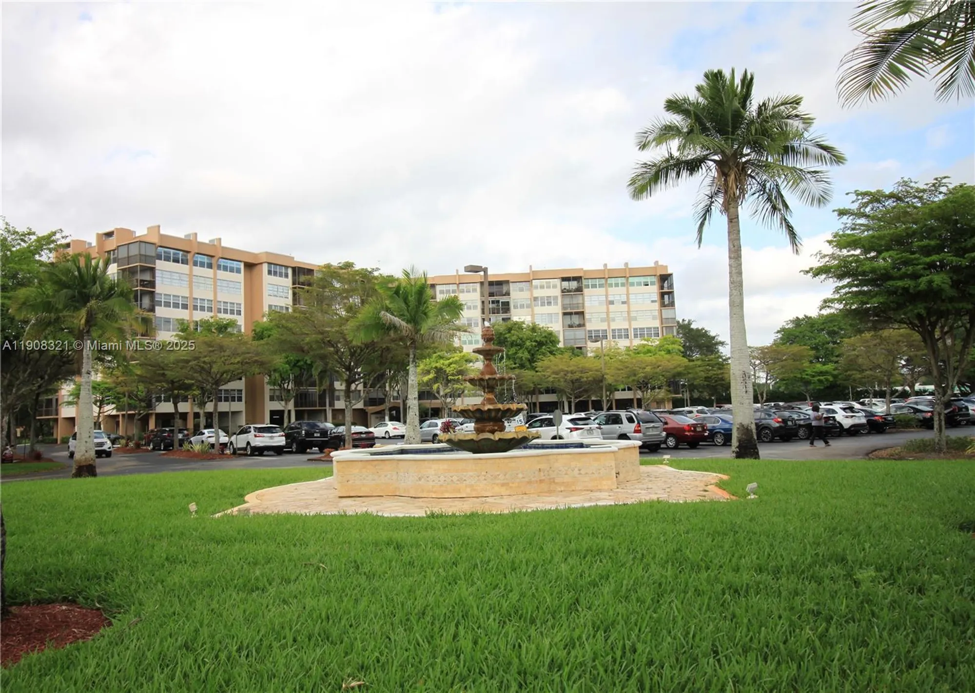 Property Slideshow image 36 of 43 | 1000 saint charles pl apt 604, Pembroke Pines, FL, 33026