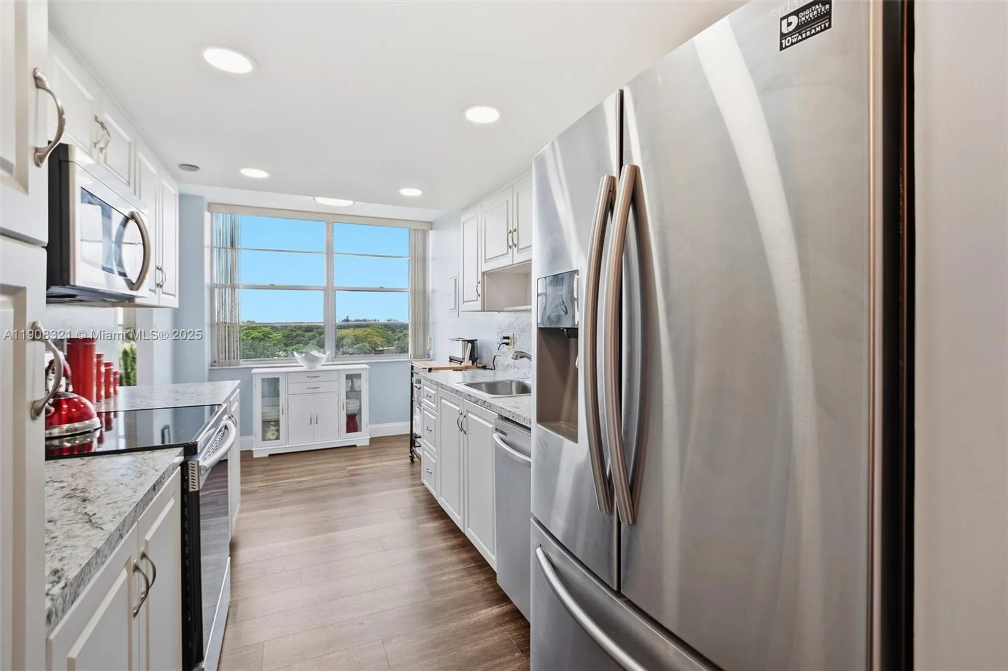 Property Slideshow image 5 of 43 | 1000 saint charles pl apt 604, Pembroke Pines, FL, 33026