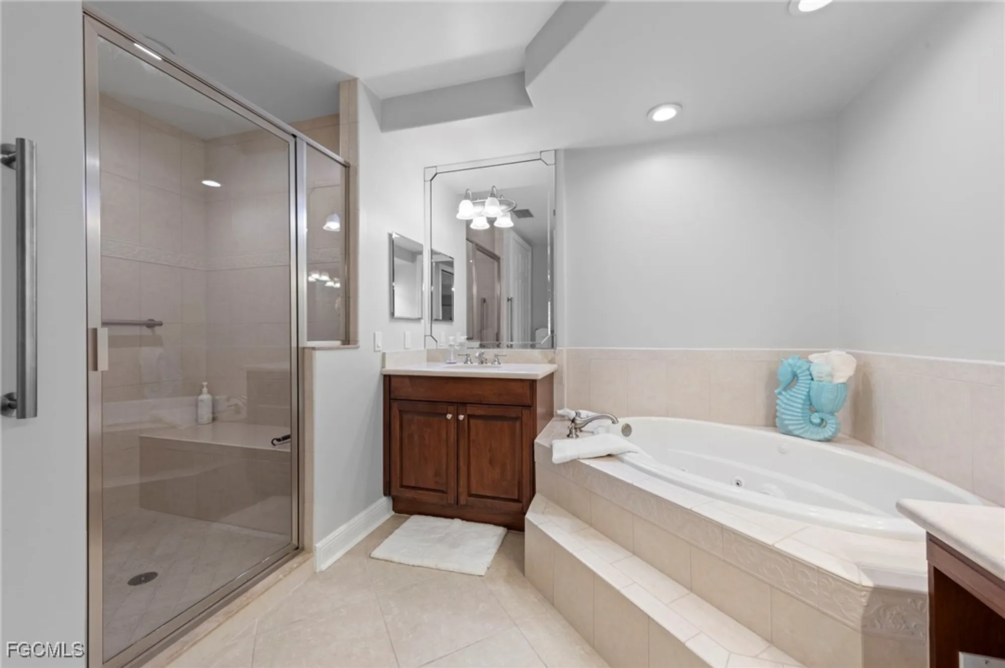 Property Slideshow image 23 of 42 | 580 el camino real unit 3202, Naples, FL, 34119