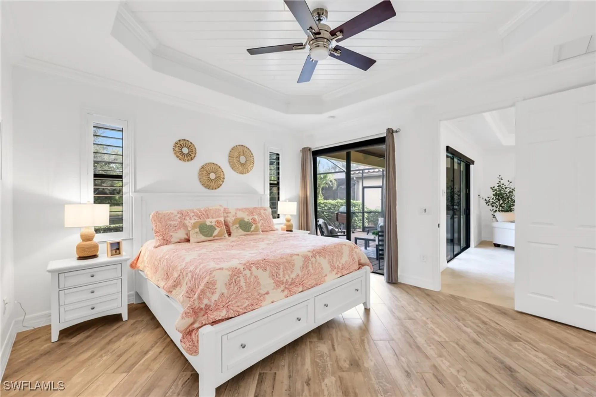 Property Slideshow image 19 of 47 | 2834 aviamar cir, Naples, FL, 34114