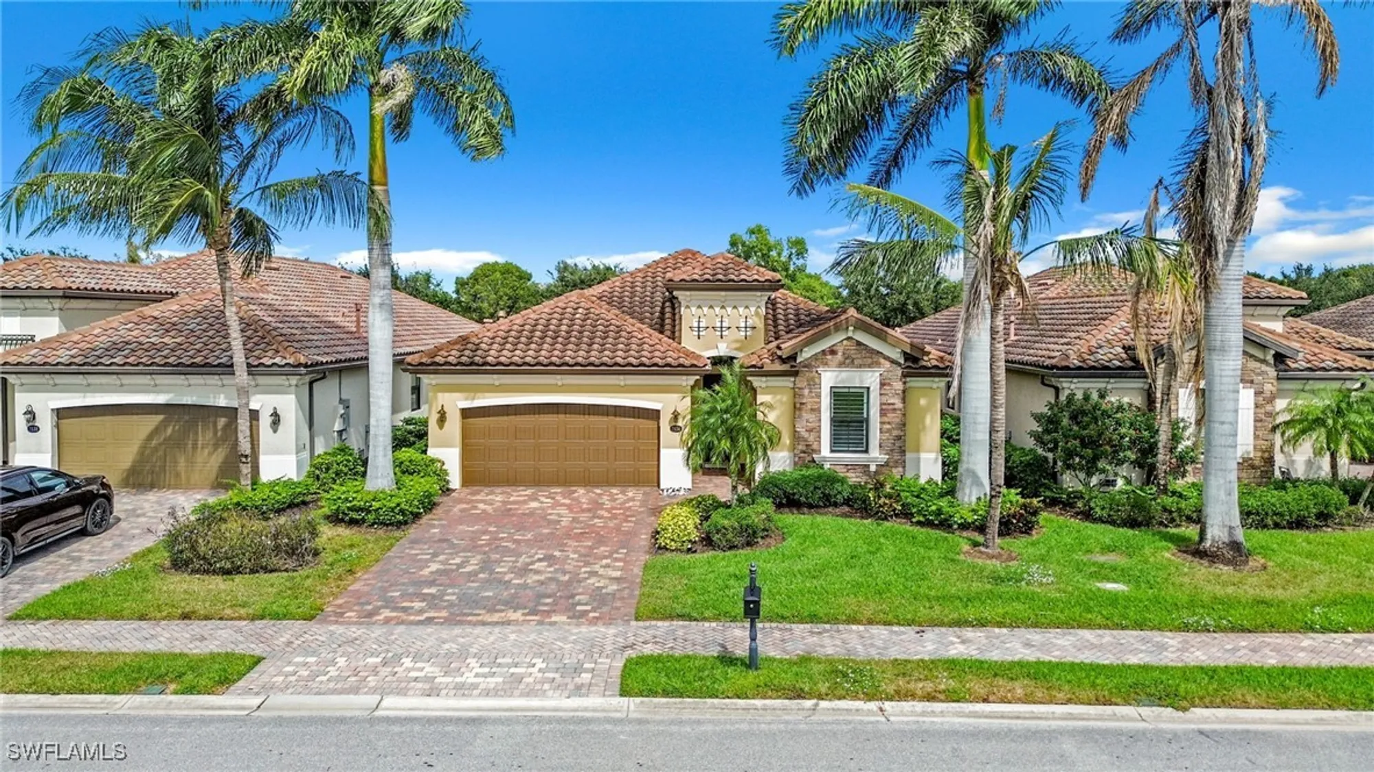 Property Slideshow image 1 of 47 | 2834 aviamar cir, Naples, FL, 34114