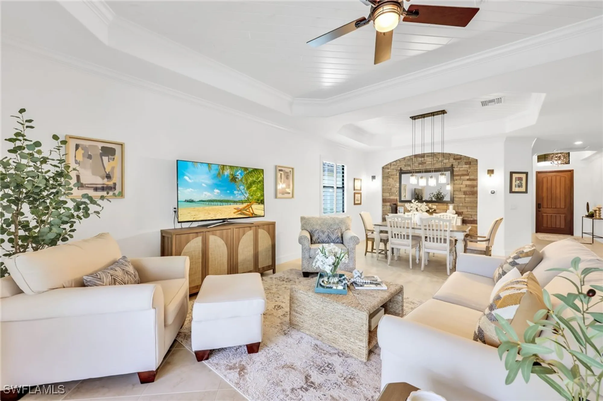 Property Slideshow image 10 of 47 | 2834 aviamar cir, Naples, FL, 34114