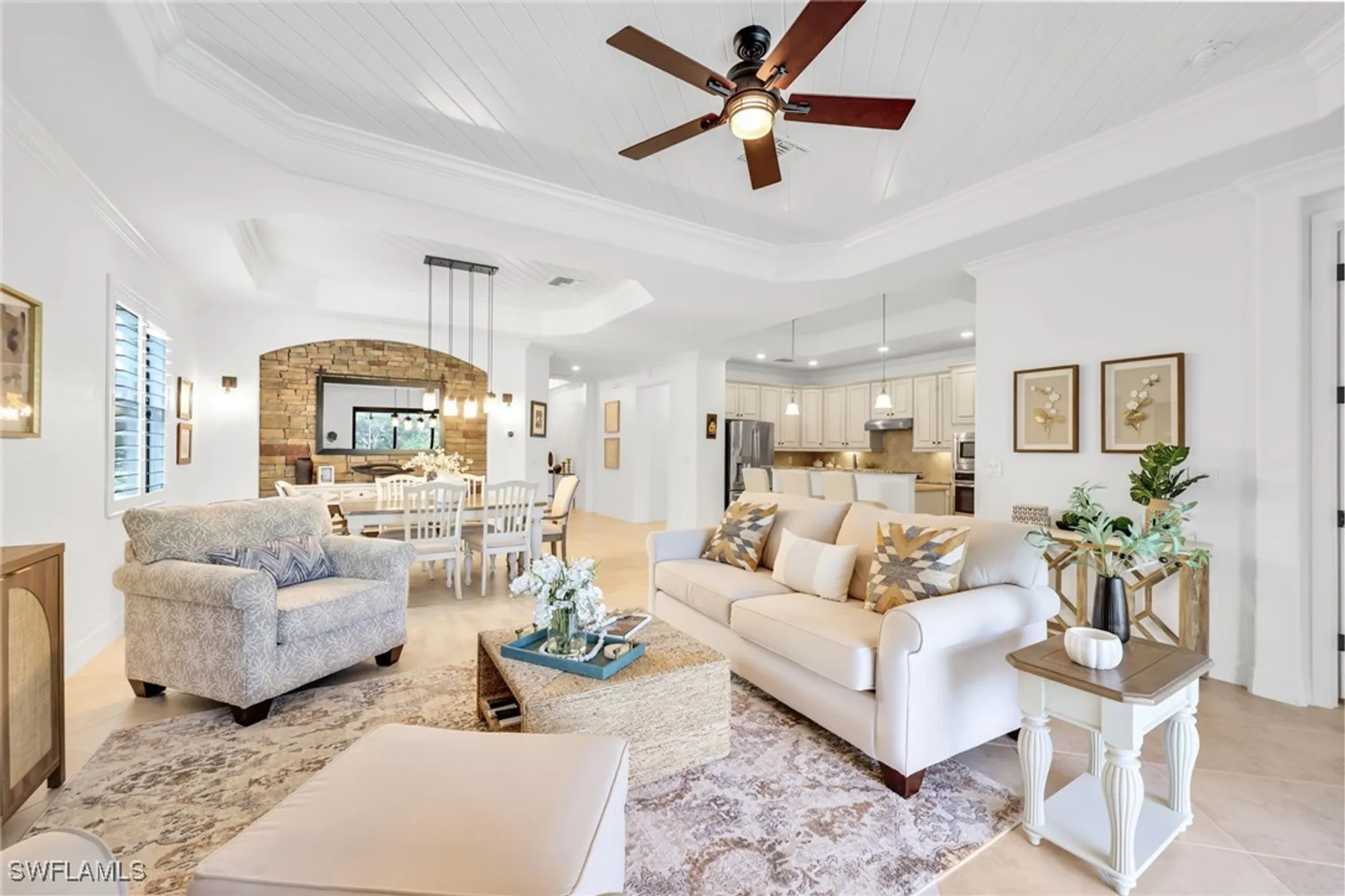 Property Slideshow image 11 of 47 | 2834 aviamar cir, Naples, FL, 34114