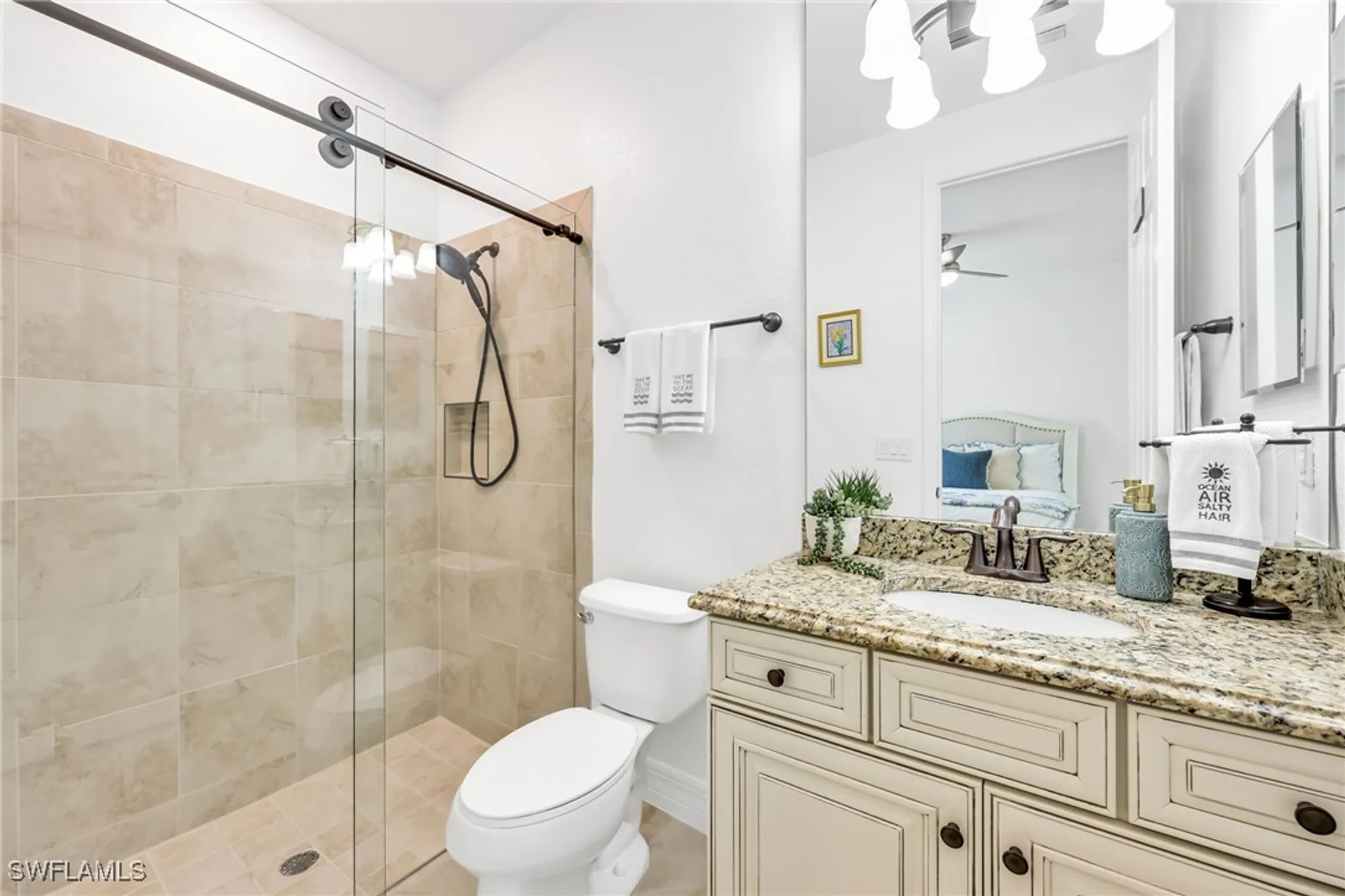 Property Slideshow image 34 of 47 | 2834 aviamar cir, Naples, FL, 34114