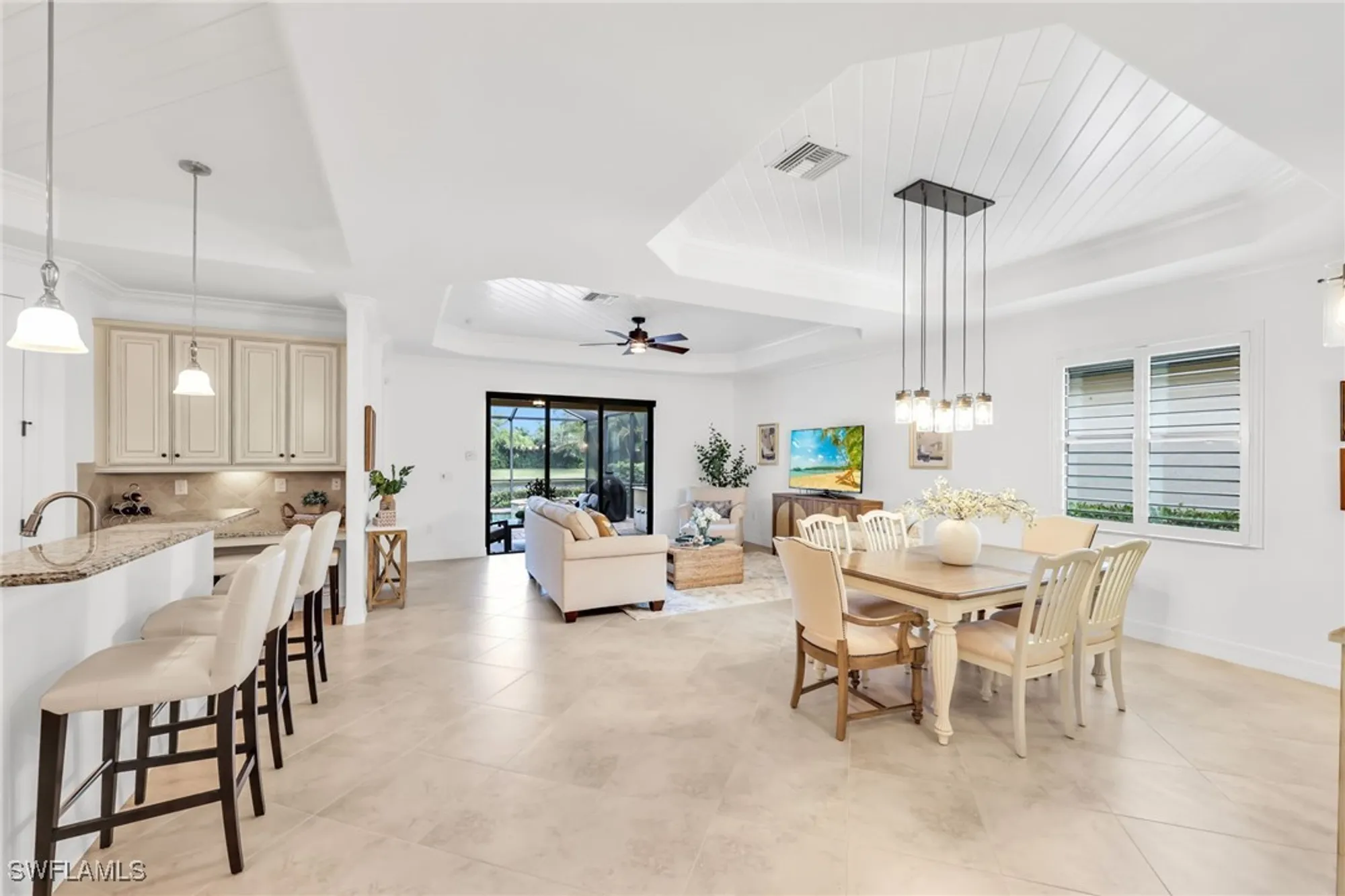 Property Slideshow image 4 of 47 | 2834 aviamar cir, Naples, FL, 34114