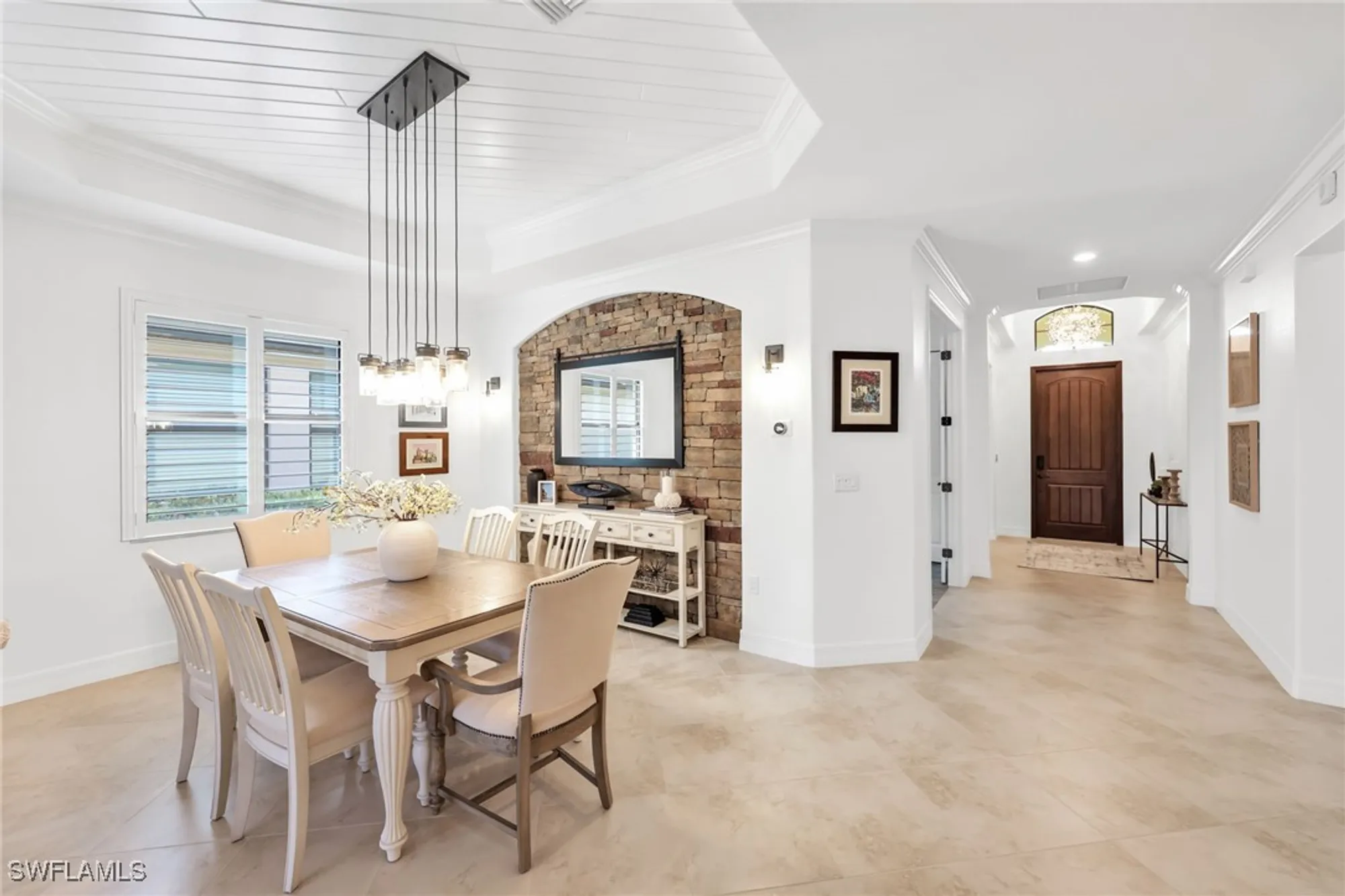 Property Slideshow image 9 of 47 | 2834 aviamar cir, Naples, FL, 34114