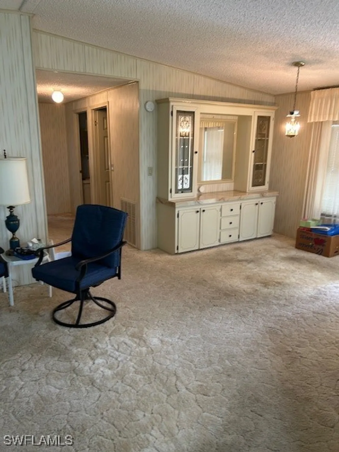 Property Slideshow image 15 of 21 | 105 belle isle cir, Naples, FL, 34112