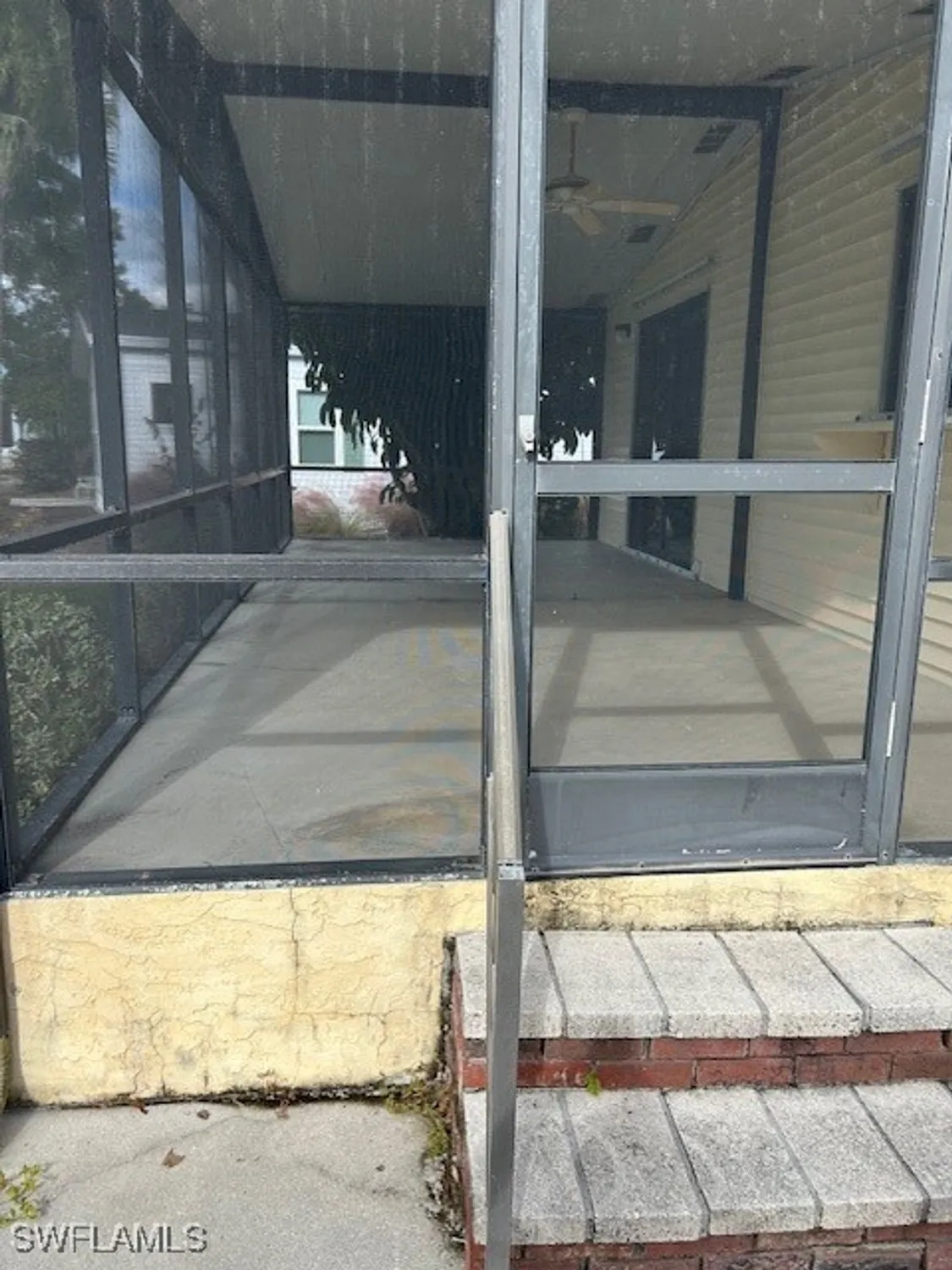 Property Slideshow image 17 of 21 | 105 belle isle cir, Naples, FL, 34112