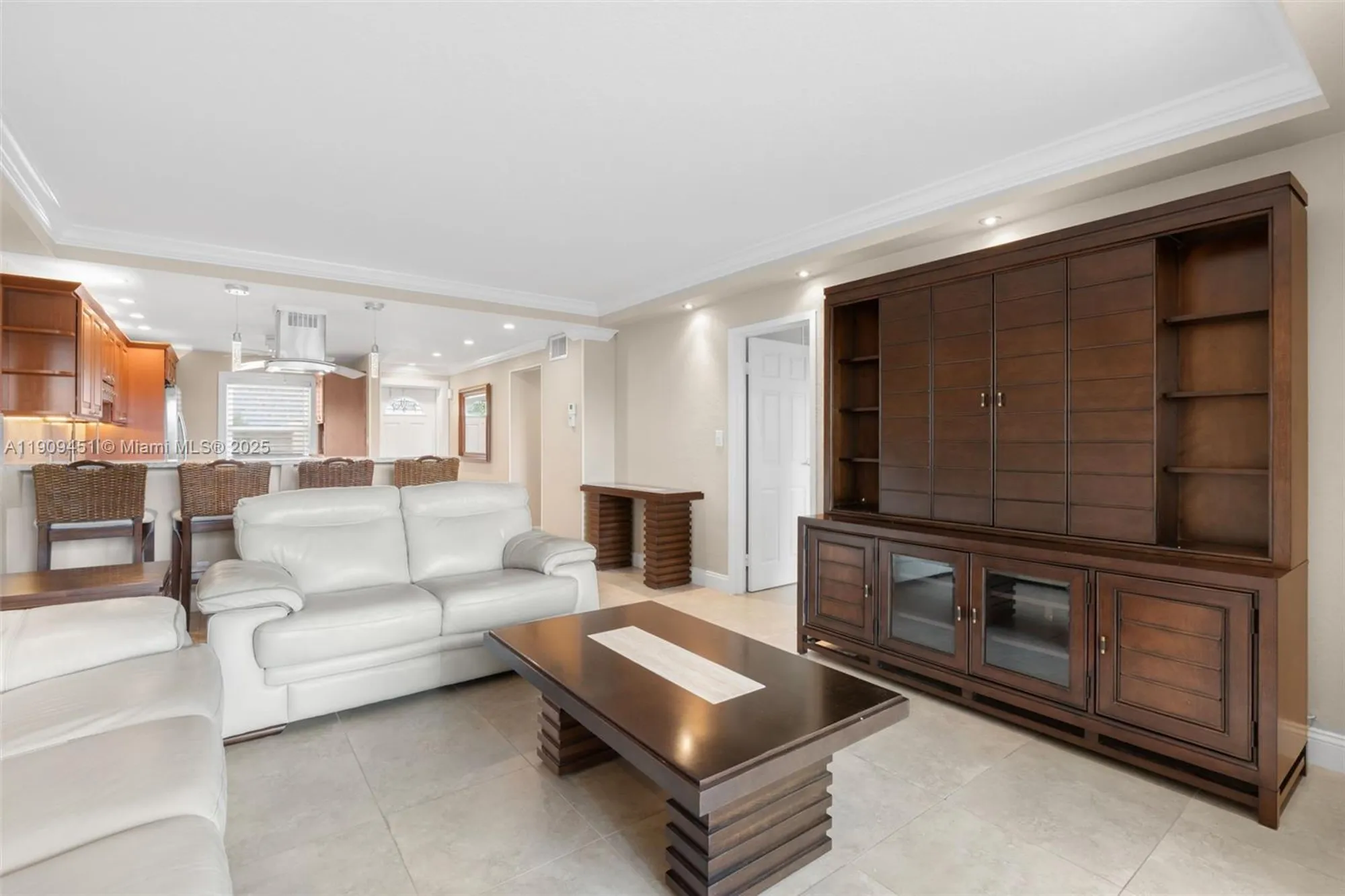 Property Slideshow image 11 of 27 | 1040 country club dr apt 408, Margate, FL, 33063