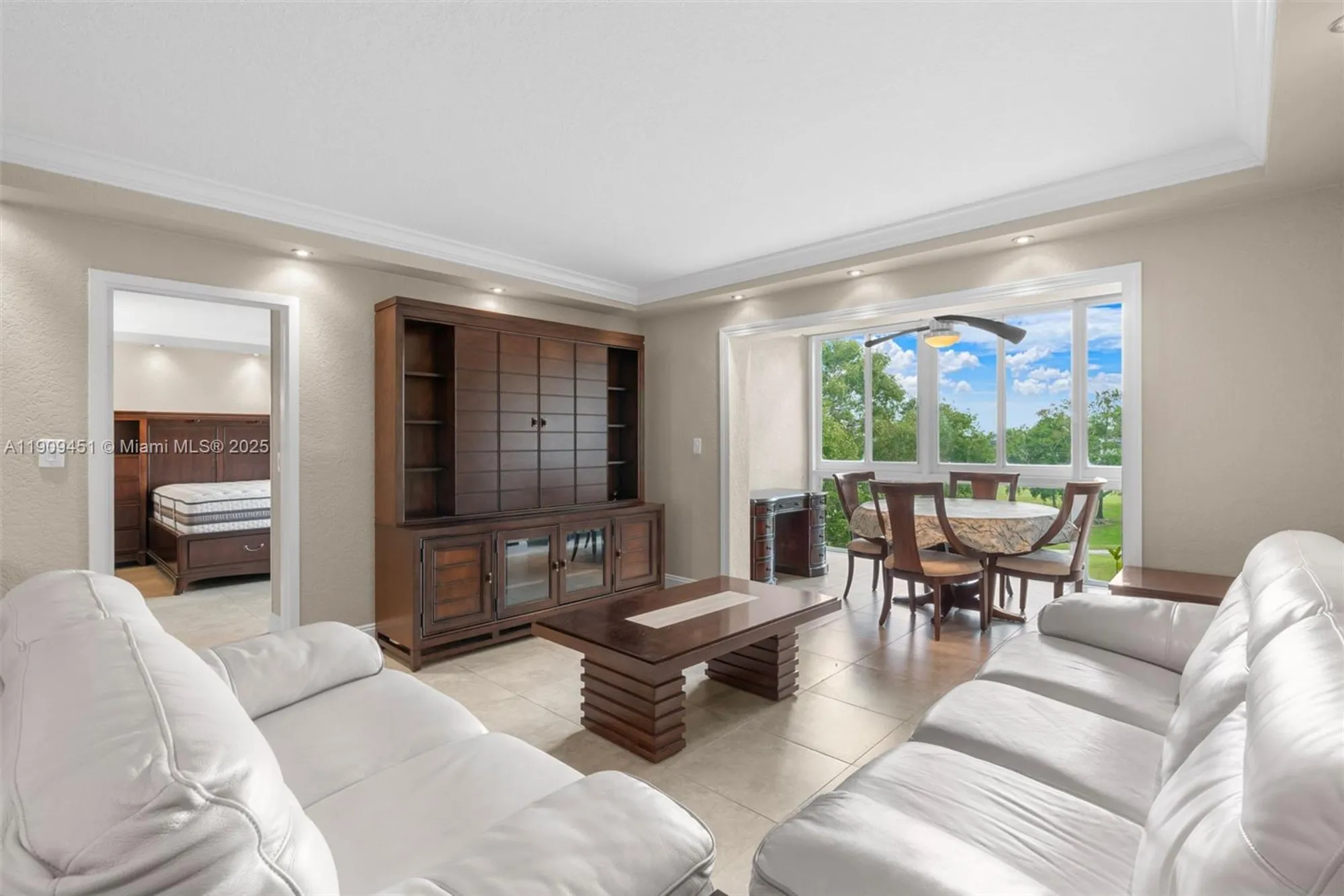 Property Slideshow image 9 of 27 | 1040 country club dr apt 408, Margate, FL, 33063